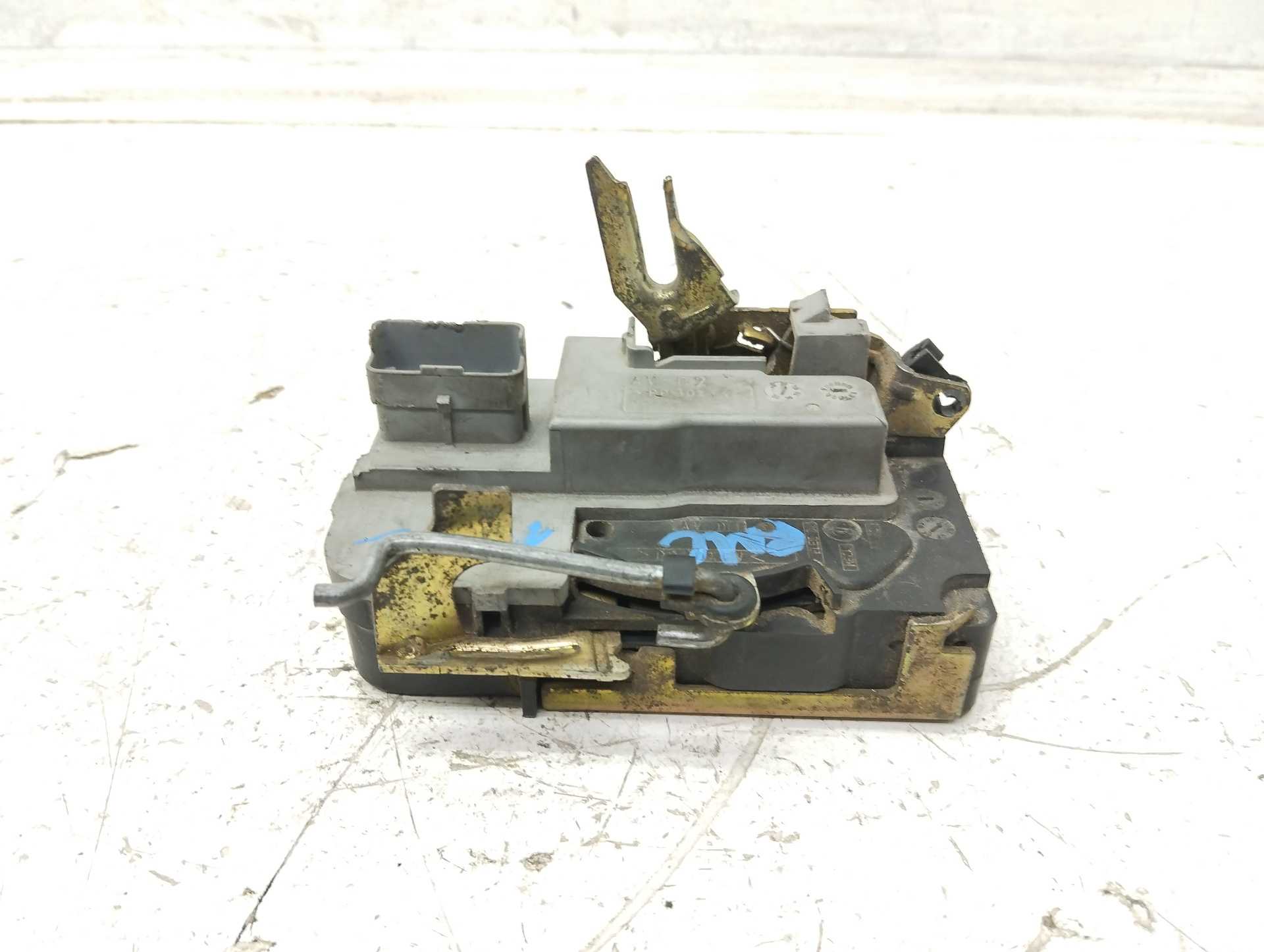 Recambio de cerradura puerta delantera derecha para citroën xsara berlina 1.6i 16v sx referencia OEM IAM   