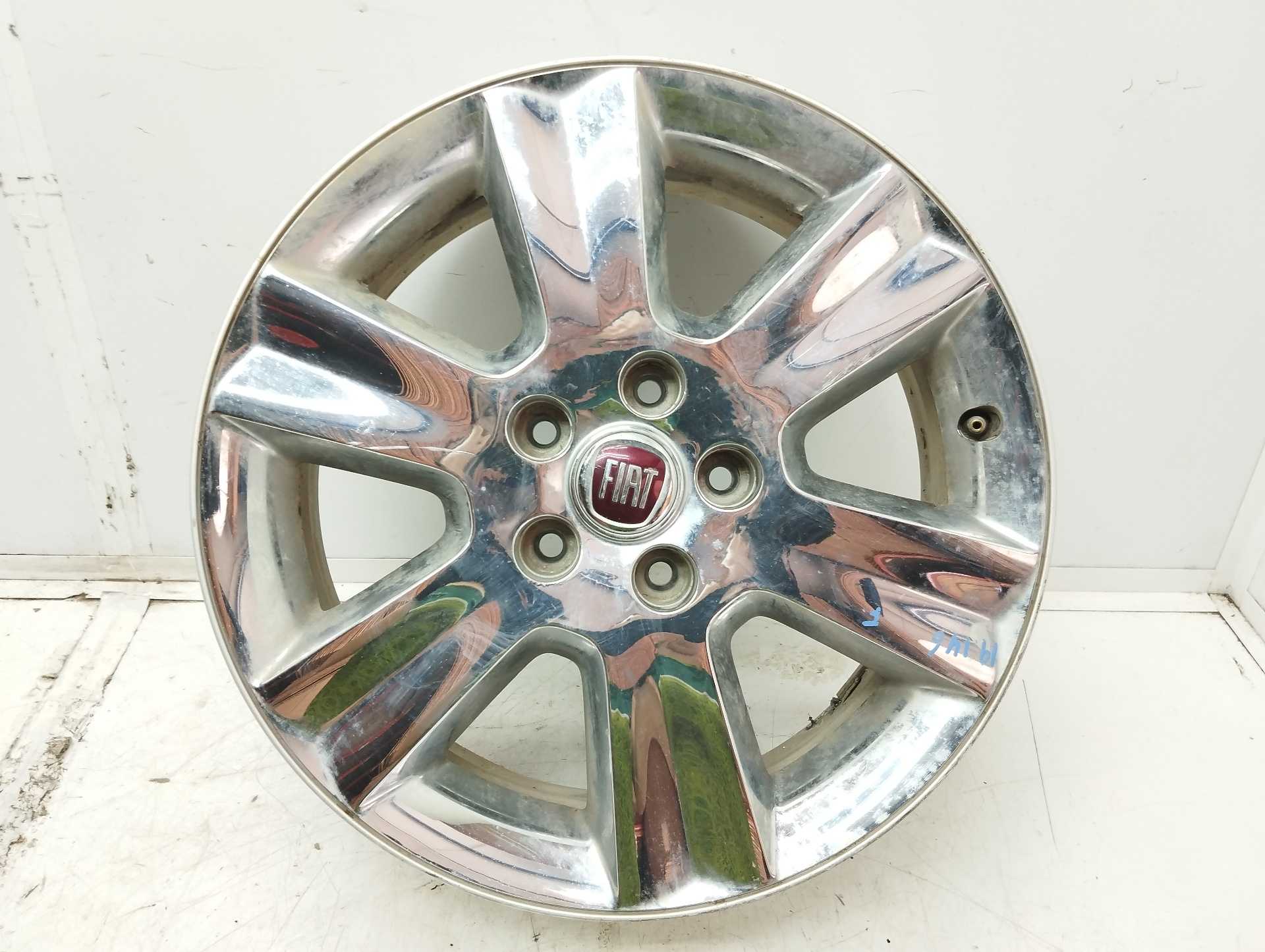 Recambio de llanta para fiat freemont (345) urban referencia OEM IAM 19X7JX400  