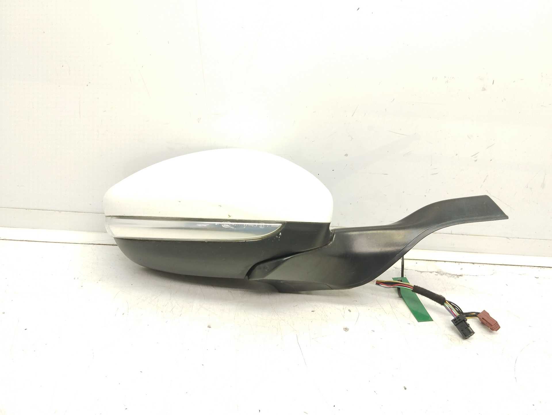 Recambio de retrovisor derecho para peugeot 2008 (--.2013) active referencia OEM IAM 232673078  
