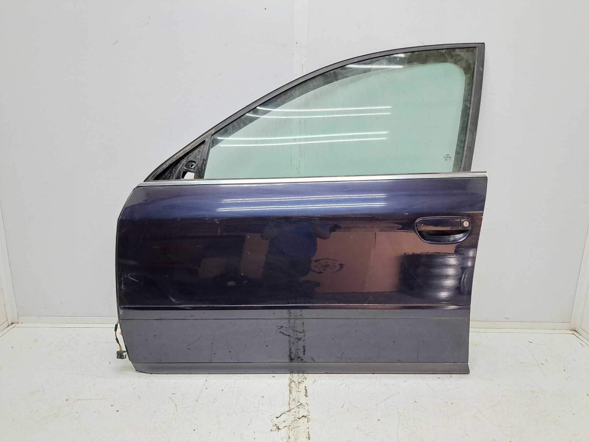 Recambio de puerta delantera izquierda para audi a6 berlina (4b2) 2.5 tdi quattro referencia OEM IAM   