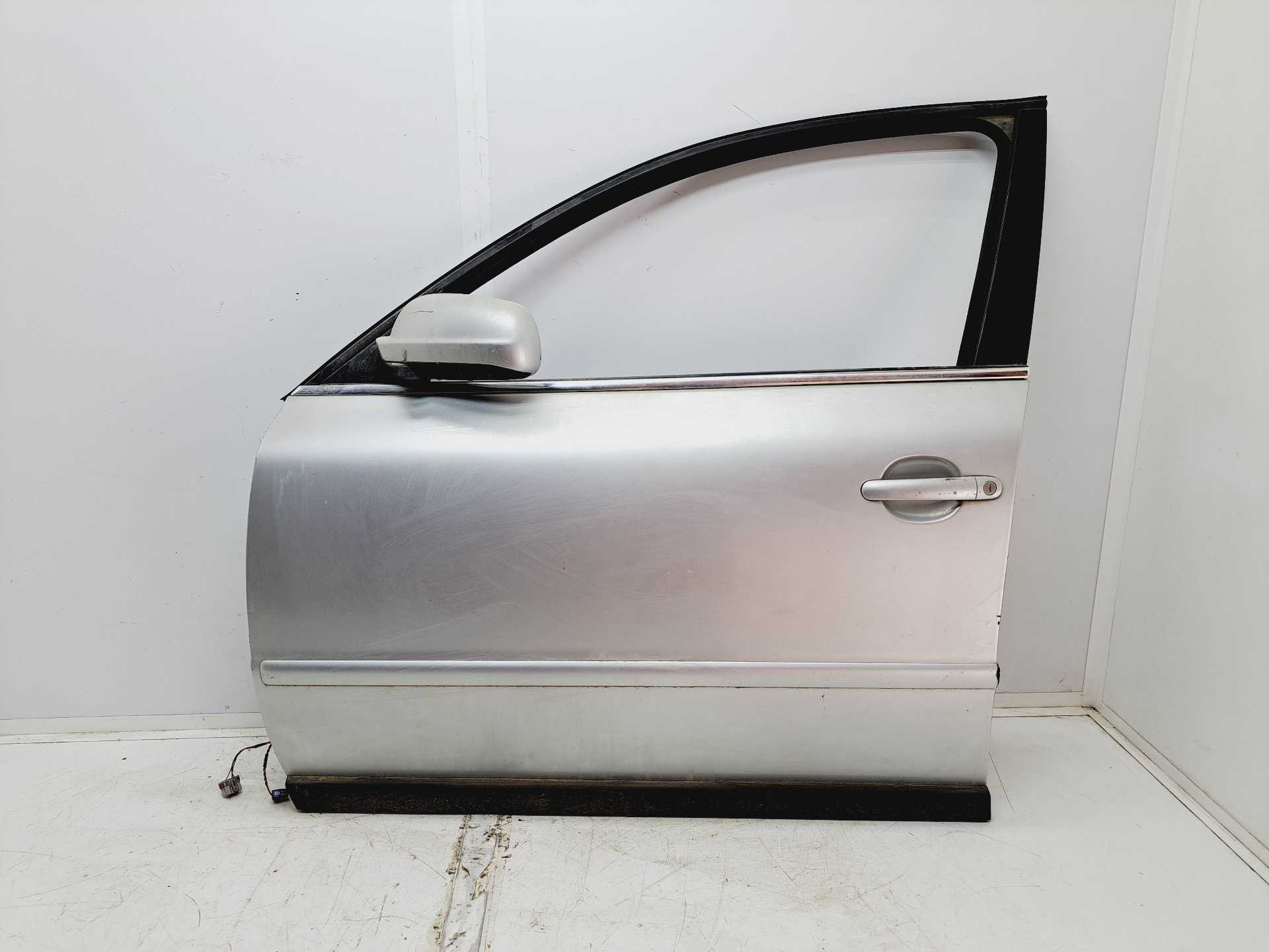 Recambio de puerta delantera izquierda para volkswagen passat berlina (3b3) comfortline referencia OEM IAM   