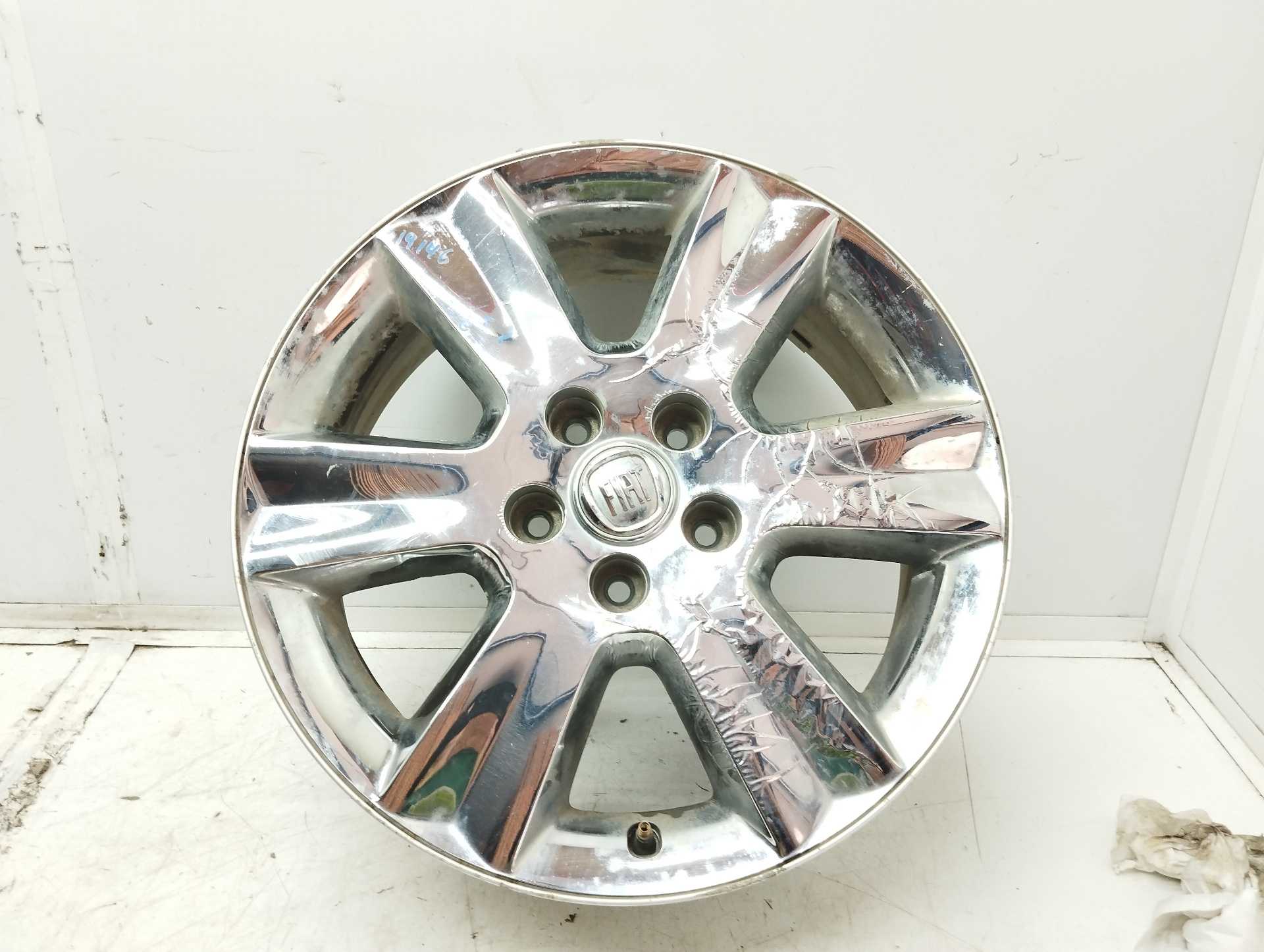Recambio de llanta para fiat freemont (345) urban referencia OEM IAM 19X7JX400  