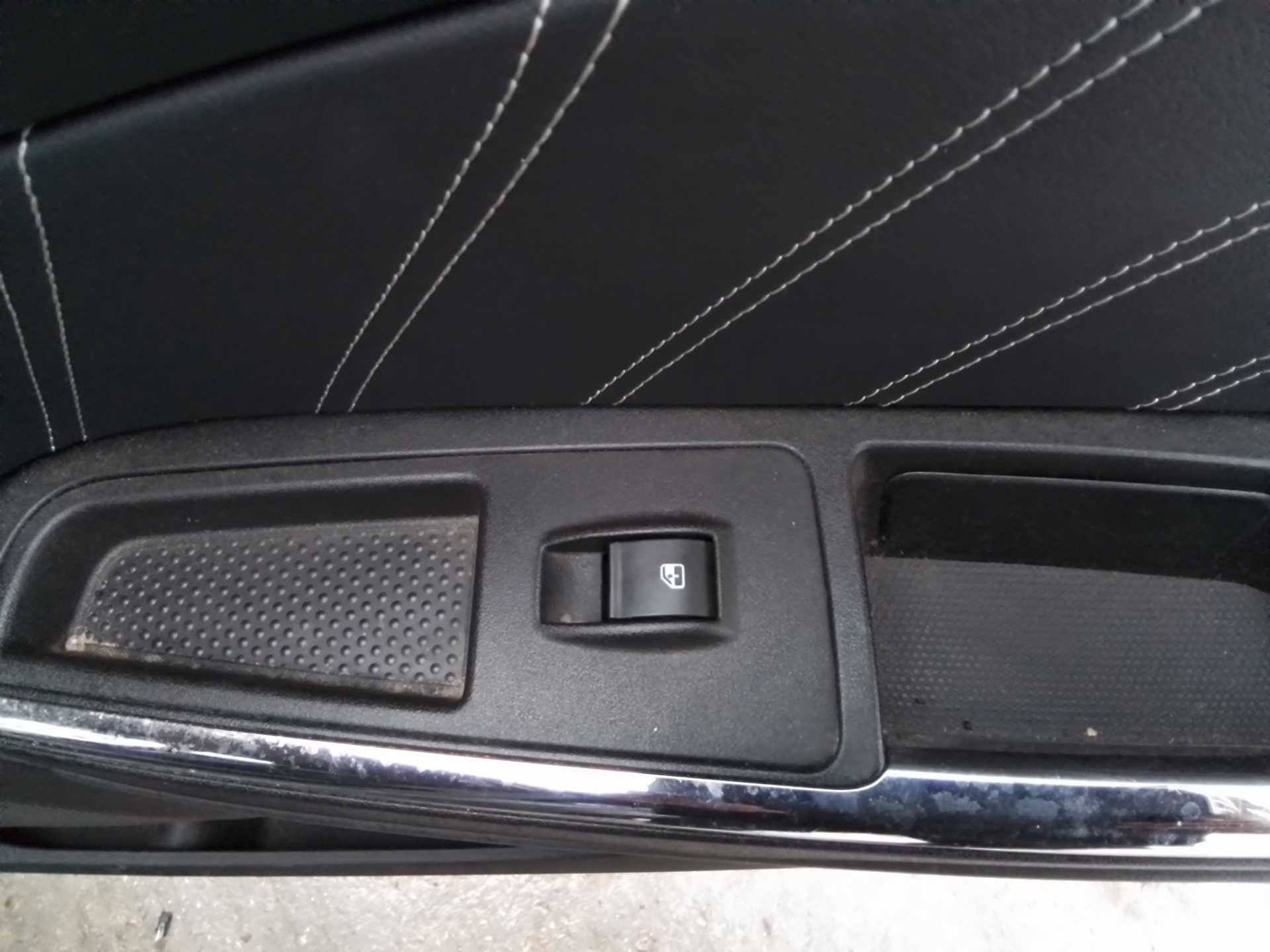 Recambio de mando elevalunas trasero derecho para lancia delta (181) argento referencia OEM IAM   