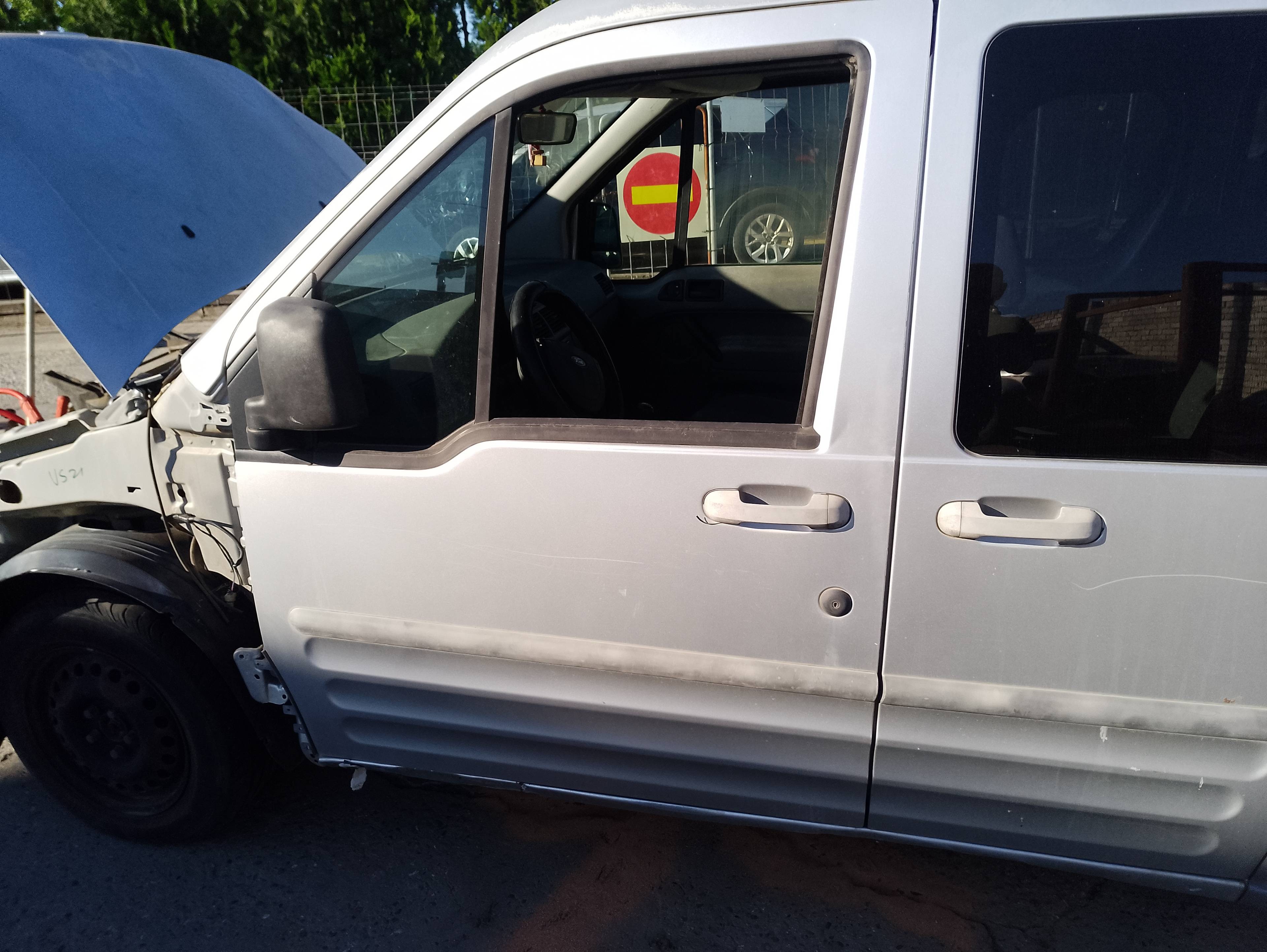Recambio de puerta delantera izquierda para ford transit connect (tc7) 1.8 tdci cat referencia OEM IAM   