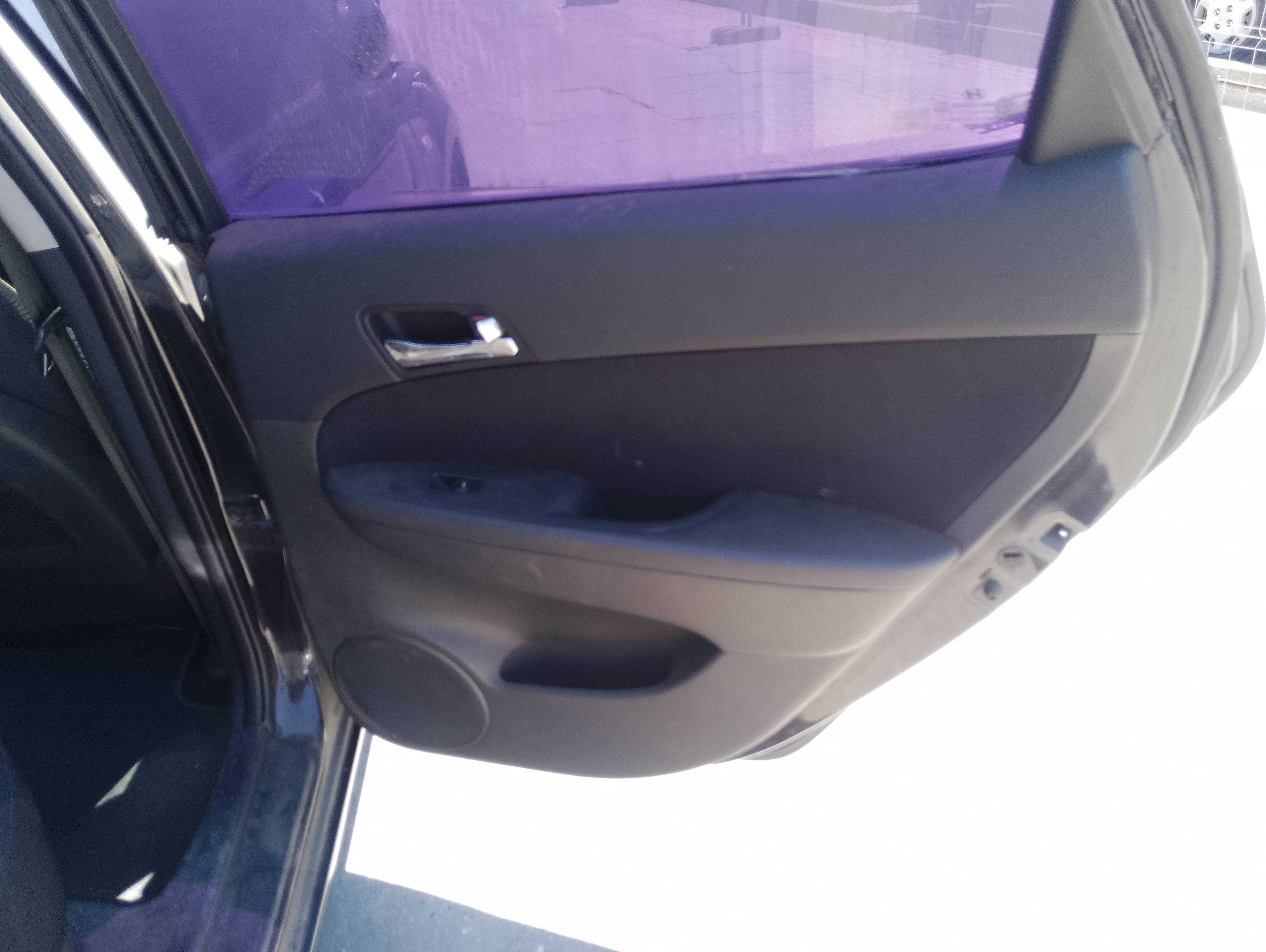 Recambio de guarnecido puerta trasera derecha para hyundai i30 classic referencia OEM IAM   