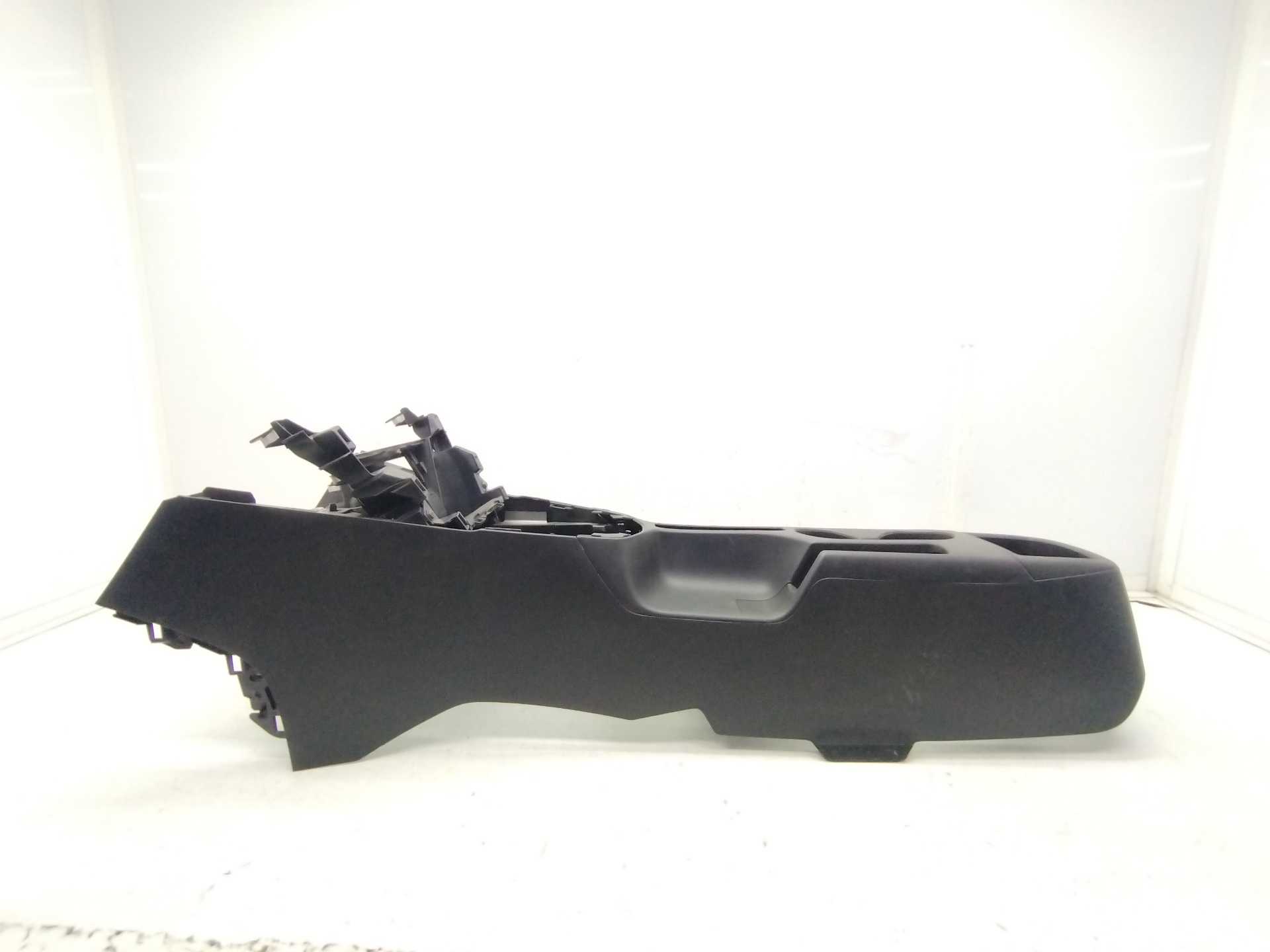 Recambio de consola central para mazda cx-3 center-line referencia OEM IAM D10V64420C02  