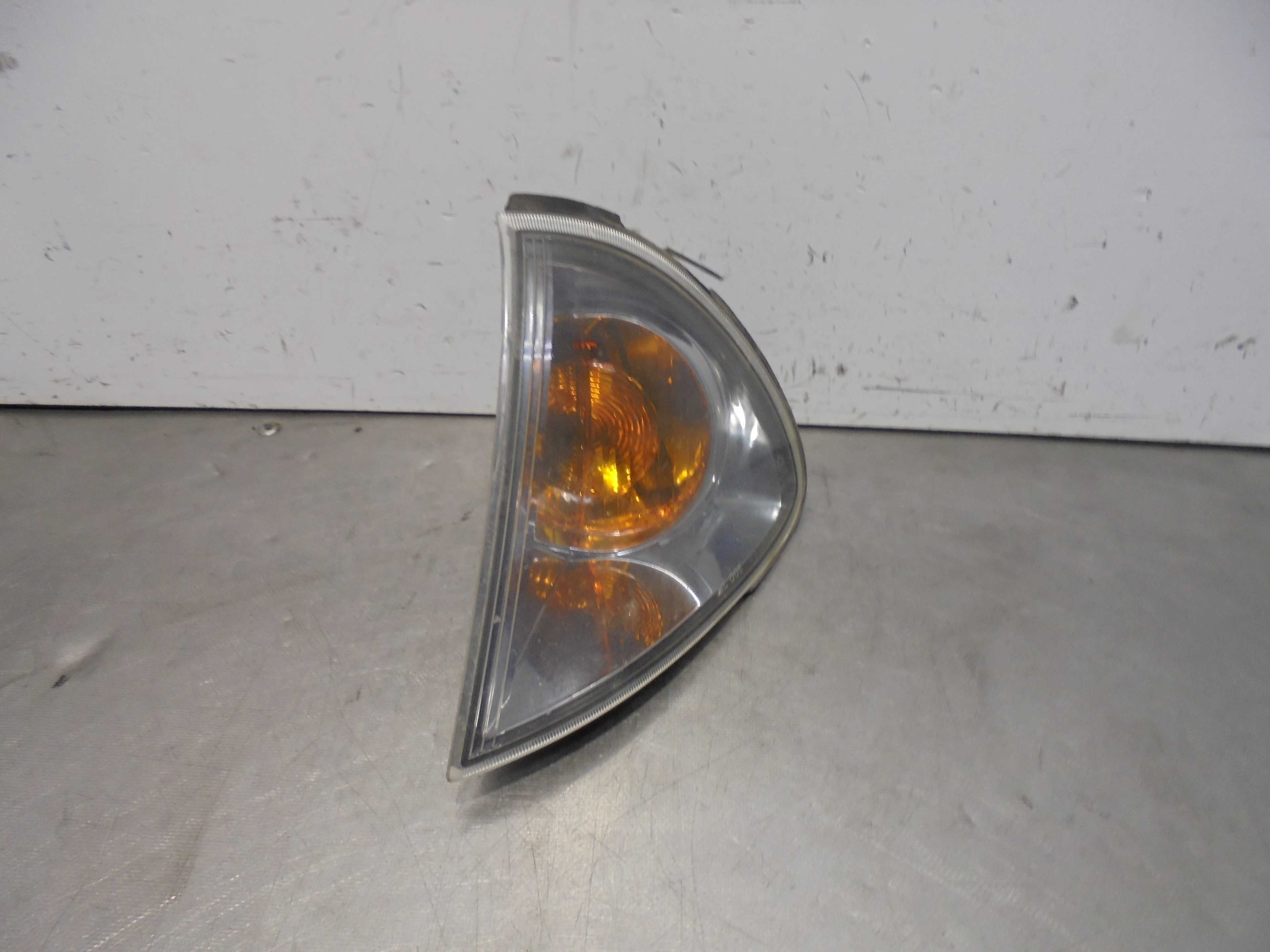 Recambio de piloto delantero izquierdo para toyota avensis berlina (t25) 2.0 d-cat referencia OEM IAM   