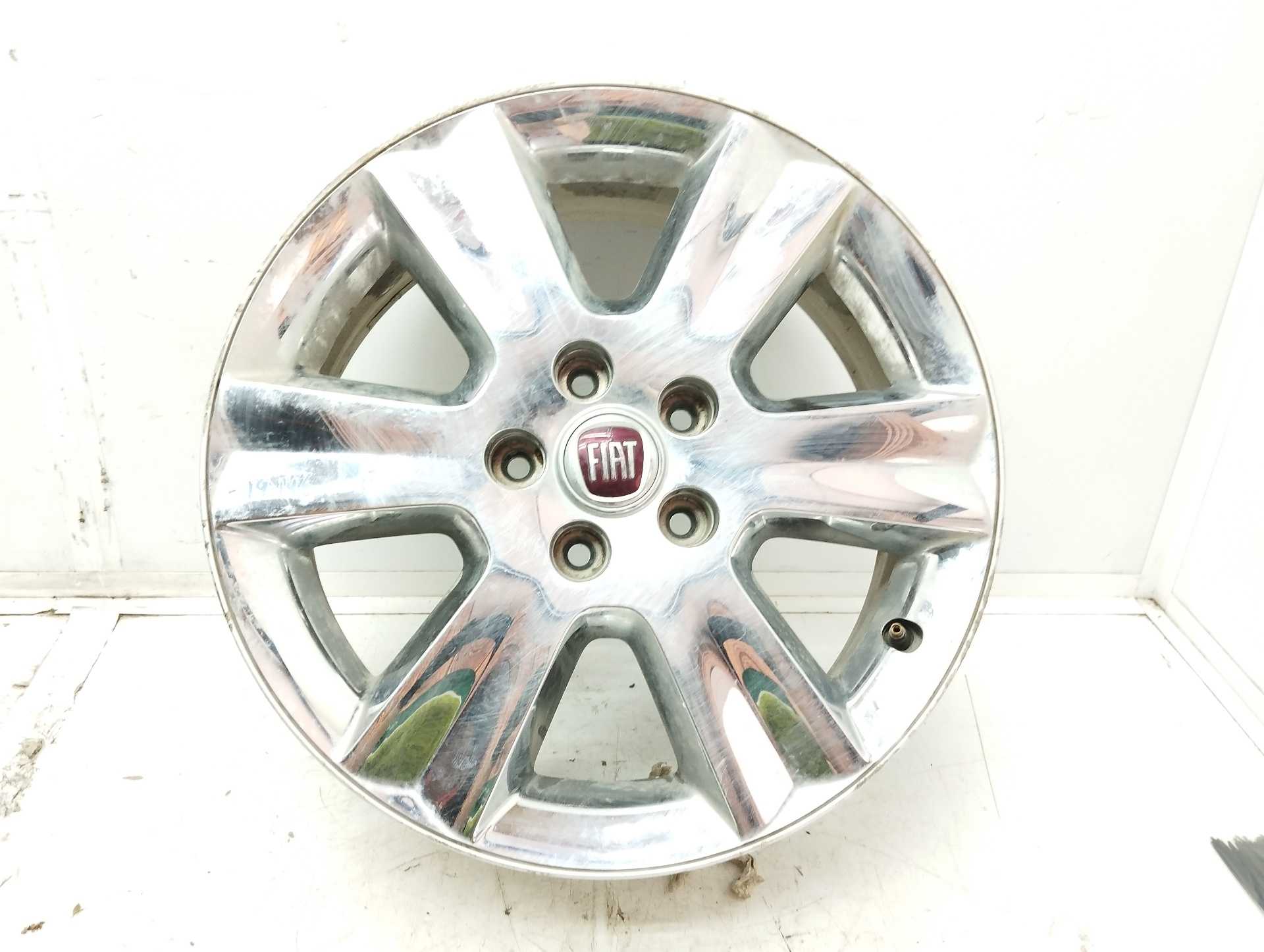 Recambio de llanta para fiat freemont (345) urban referencia OEM IAM 19X7JX400  