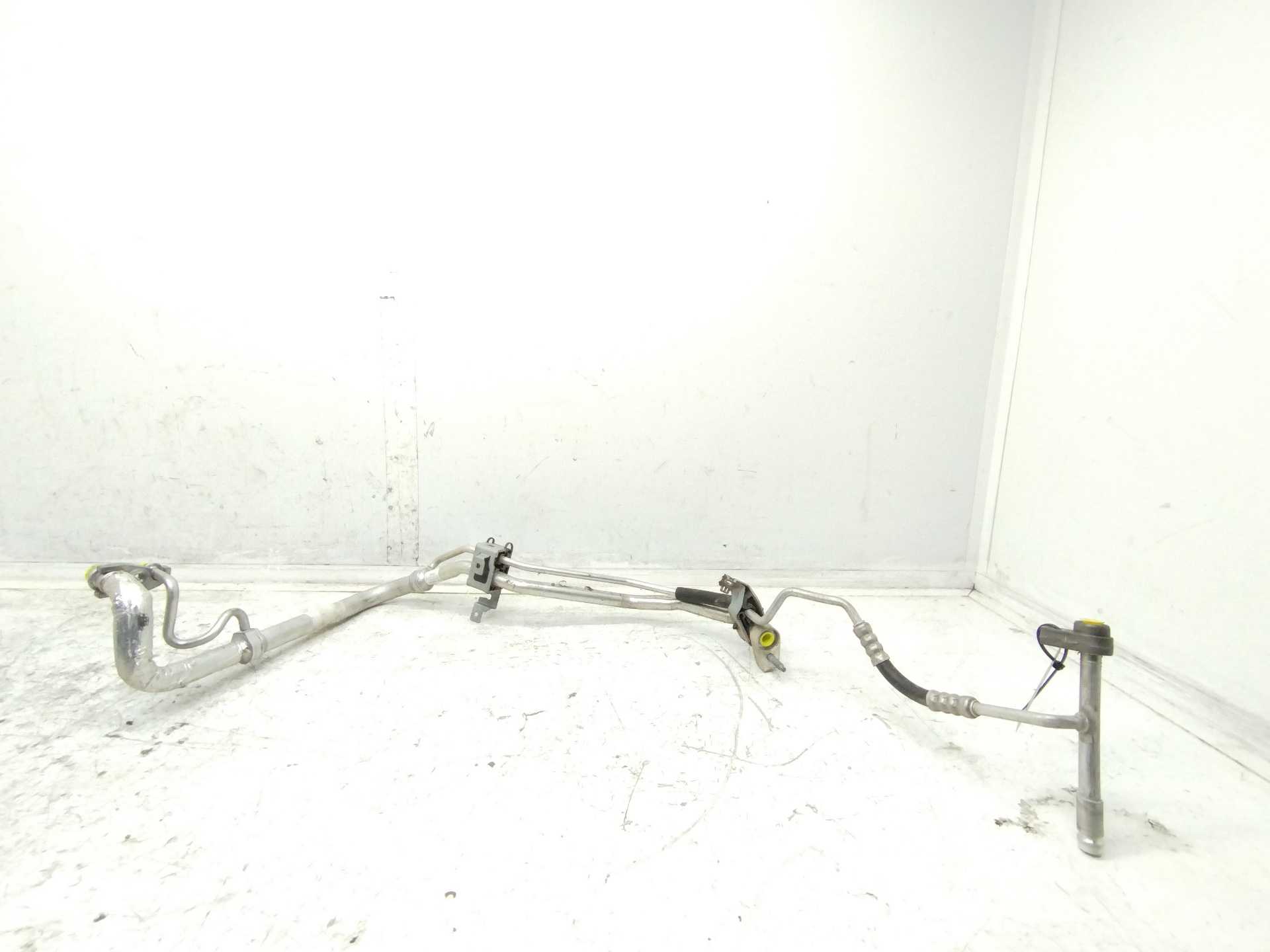 Recambio de tubos aire acondicionado para ford kuga (cbs) st-line 2wd referencia OEM IAM FV4119N601AA  