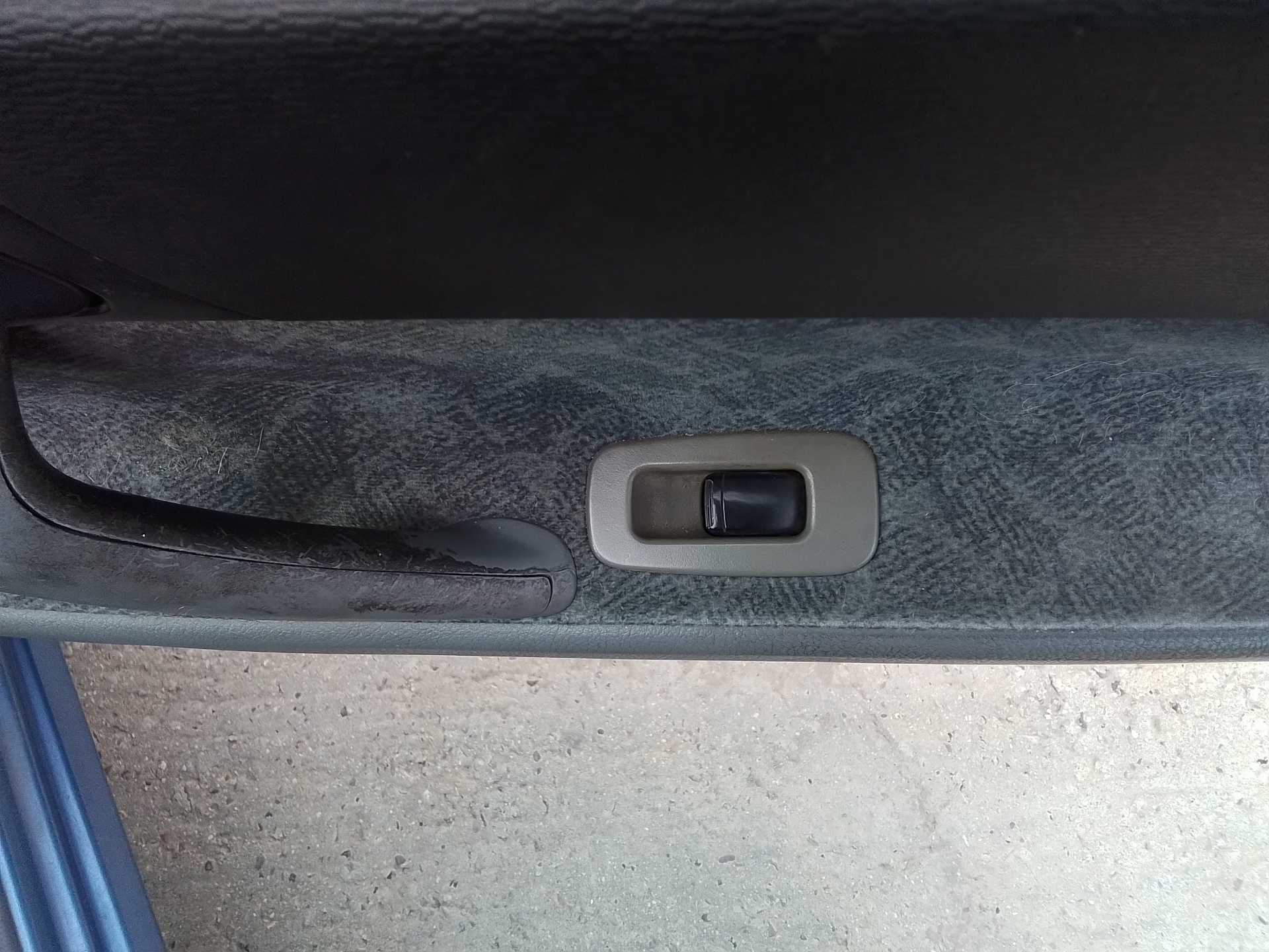 Recambio de mando elevalunas delantero derecho para daewoo nubira berlina se referencia OEM IAM   
