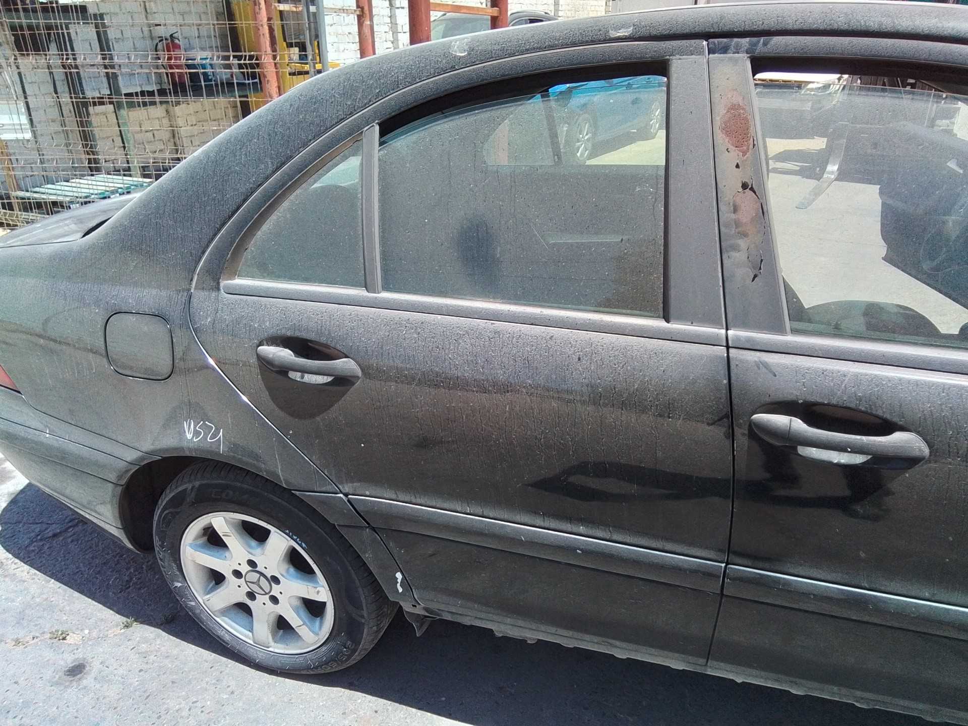 Recambio de puerta trasera derecha para mercedes-benz clase c (w203) berlina 200 cdi (203.004) referencia OEM IAM   