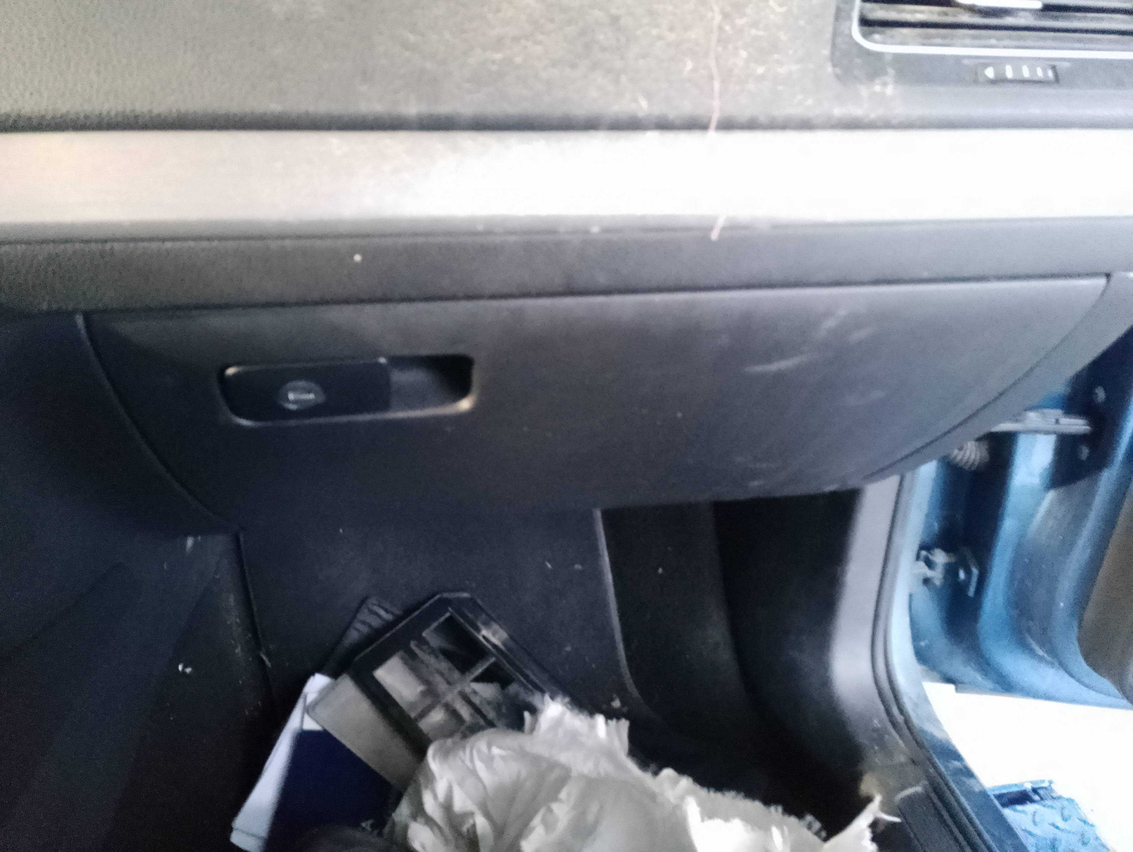 Recambio de guantera para volkswagen golf vii lim. (5g1) advance bluemotion referencia OEM IAM   