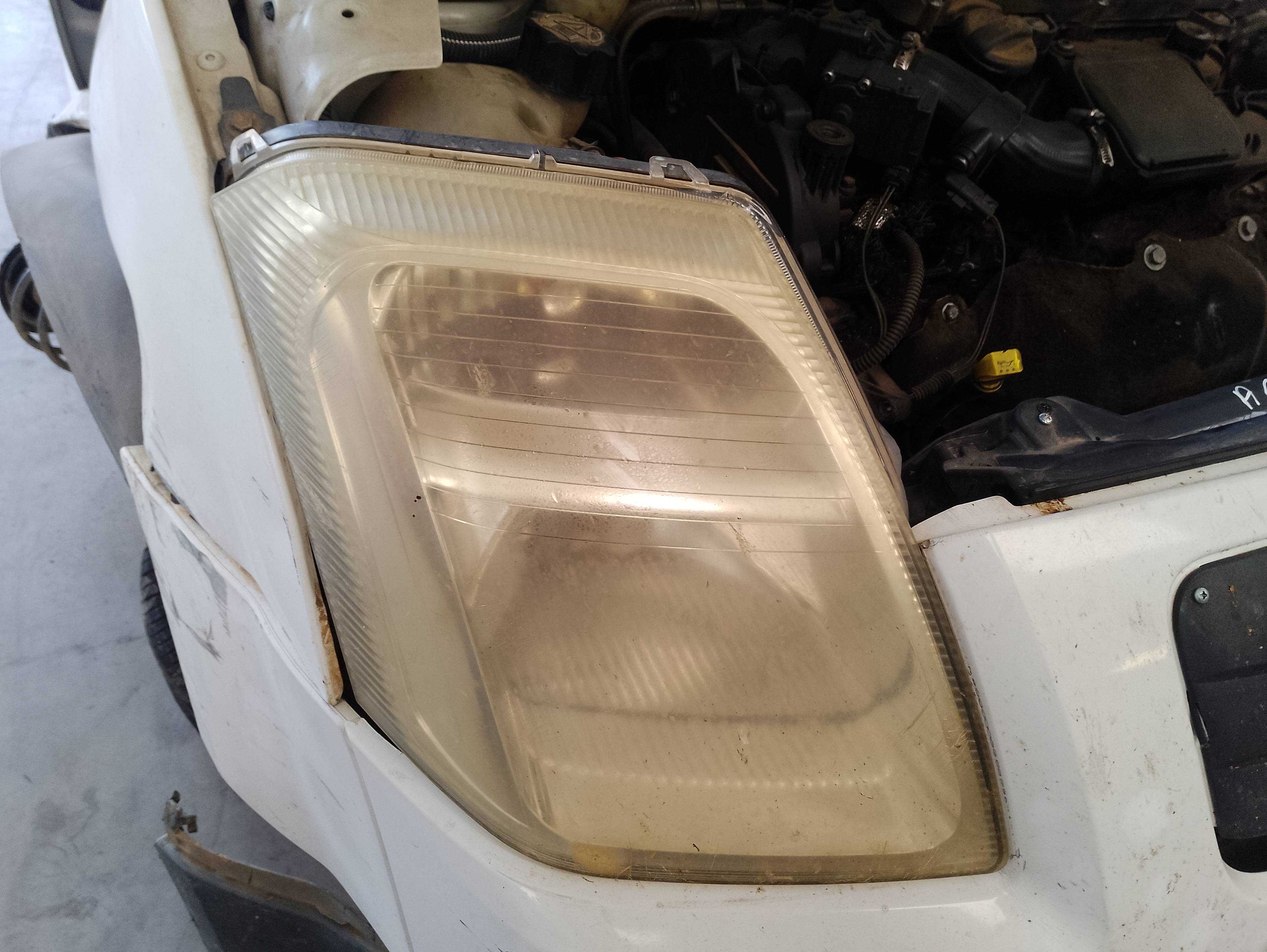 Recambio de faro derecho para citroën c2 audace referencia OEM IAM   