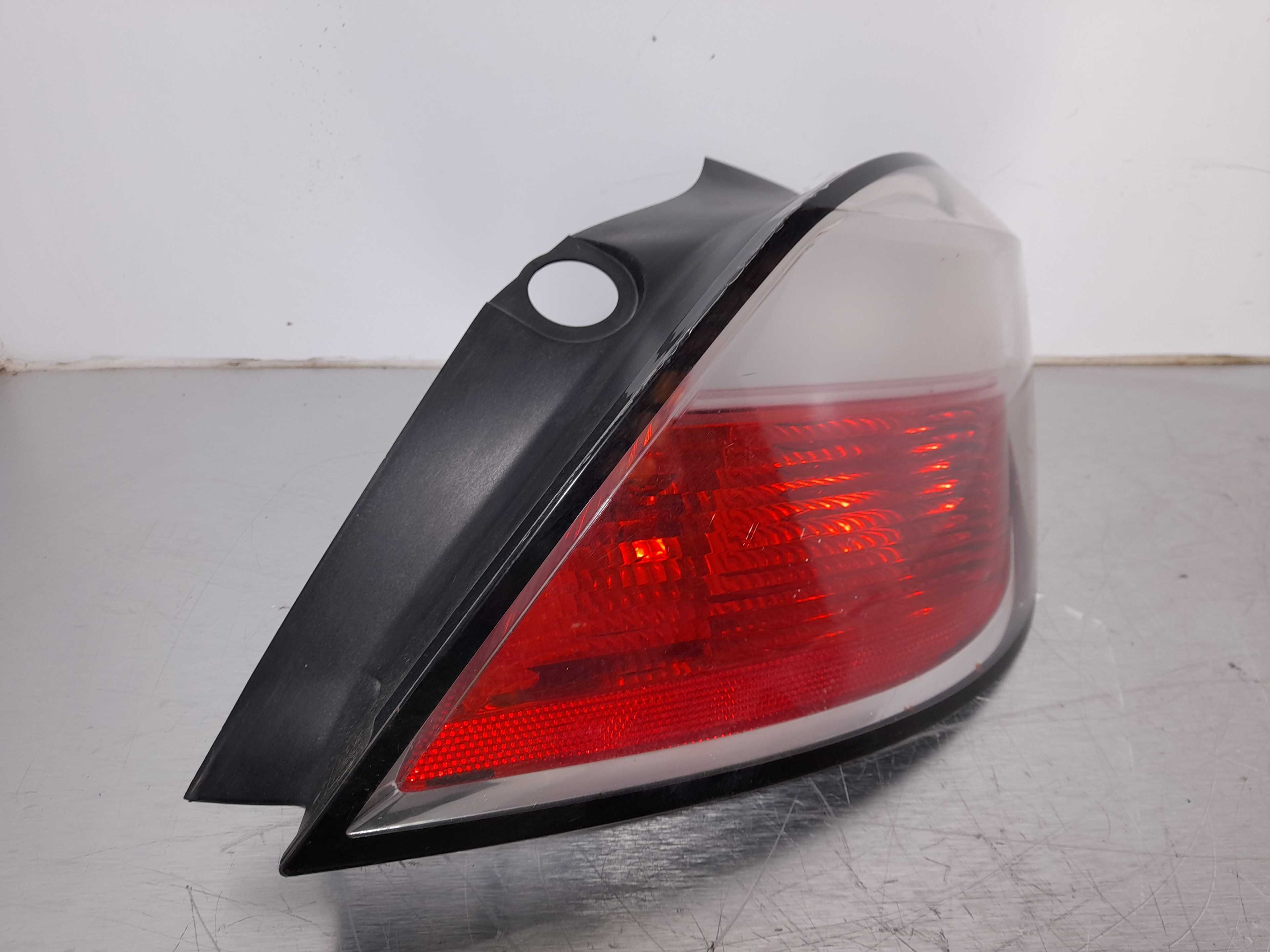 Recambio de piloto trasero derecho para opel astra h ber. cosmo referencia OEM IAM   