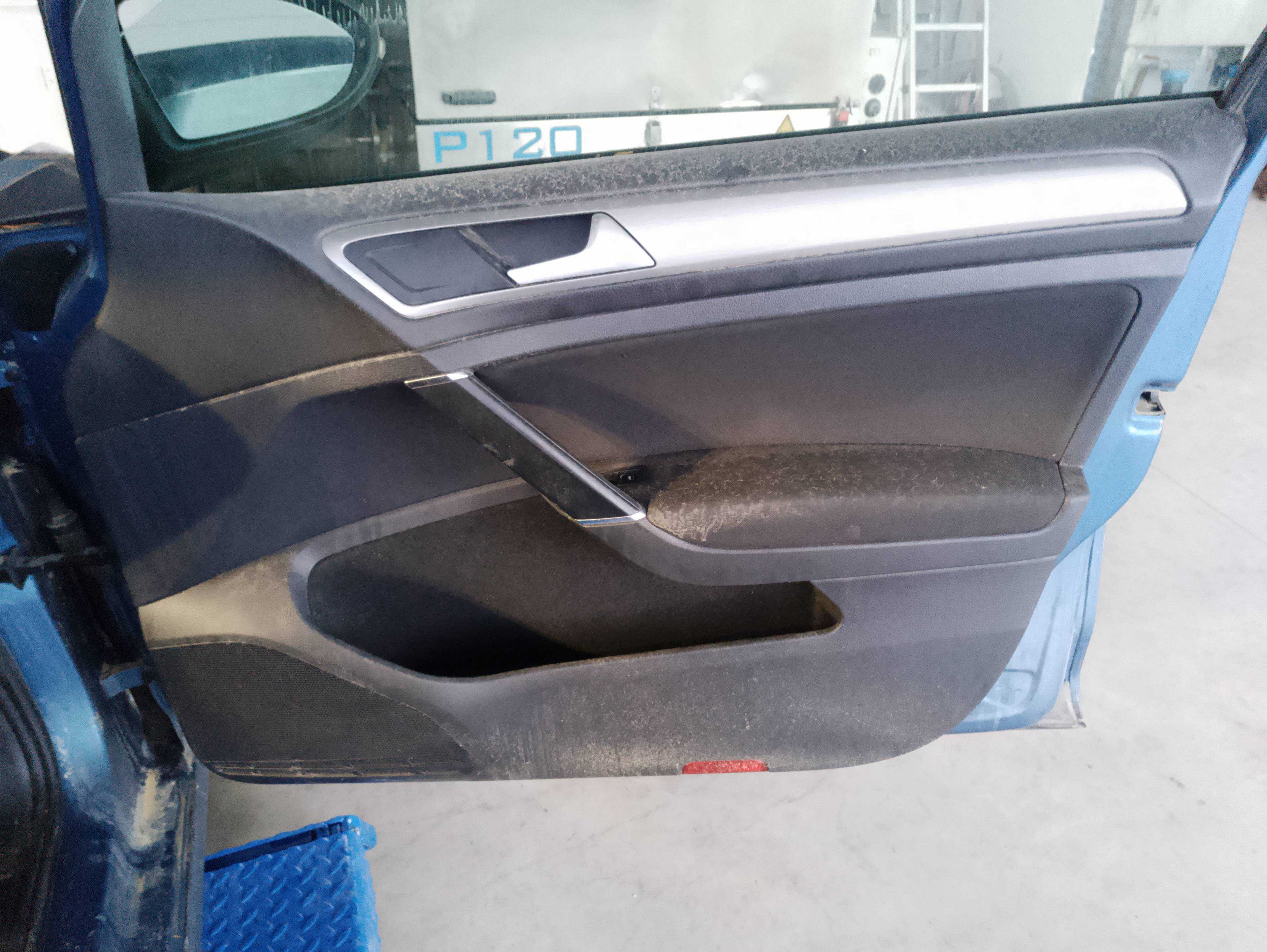 Recambio de guarnecido puerta delantera derecha para volkswagen golf vii lim. (5g1) advance bluemotion referencia OEM IAM   