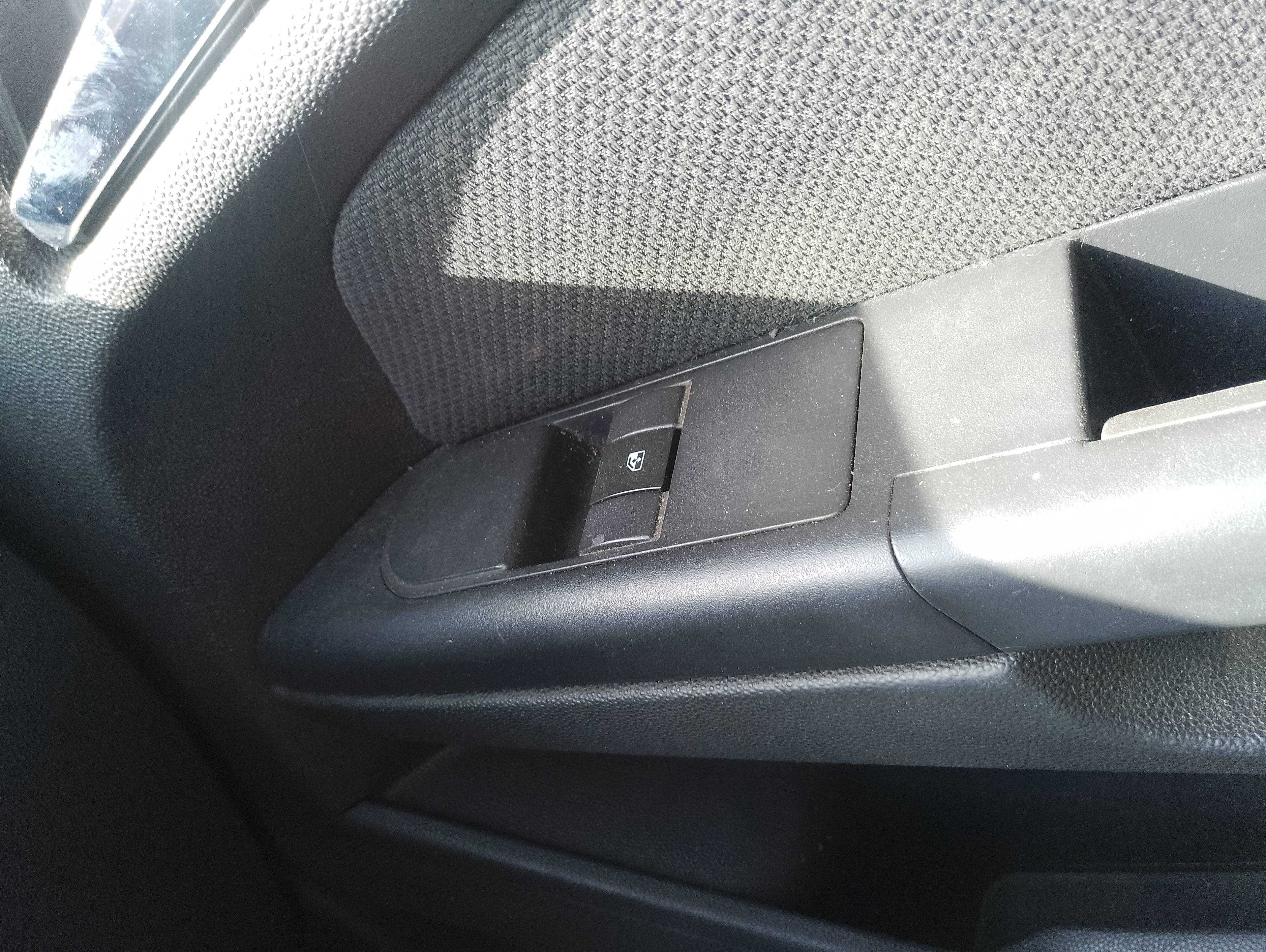 Recambio de mando elevalunas delantero derecho para opel astra h berlina cosmo referencia OEM IAM   
