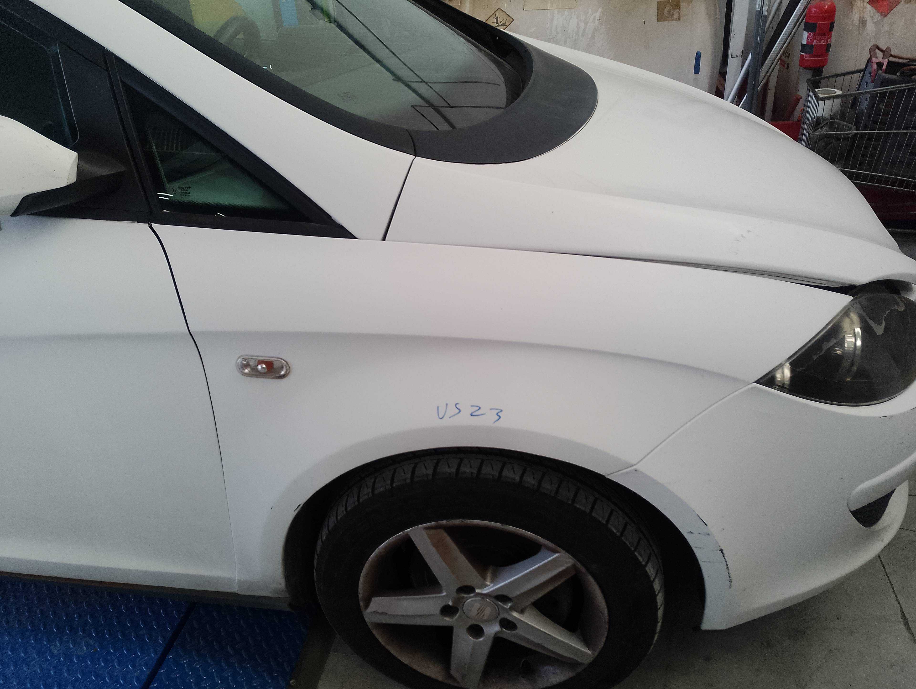 Recambio de aleta delantera derecha para seat toledo (5p2) exclusive referencia OEM IAM   