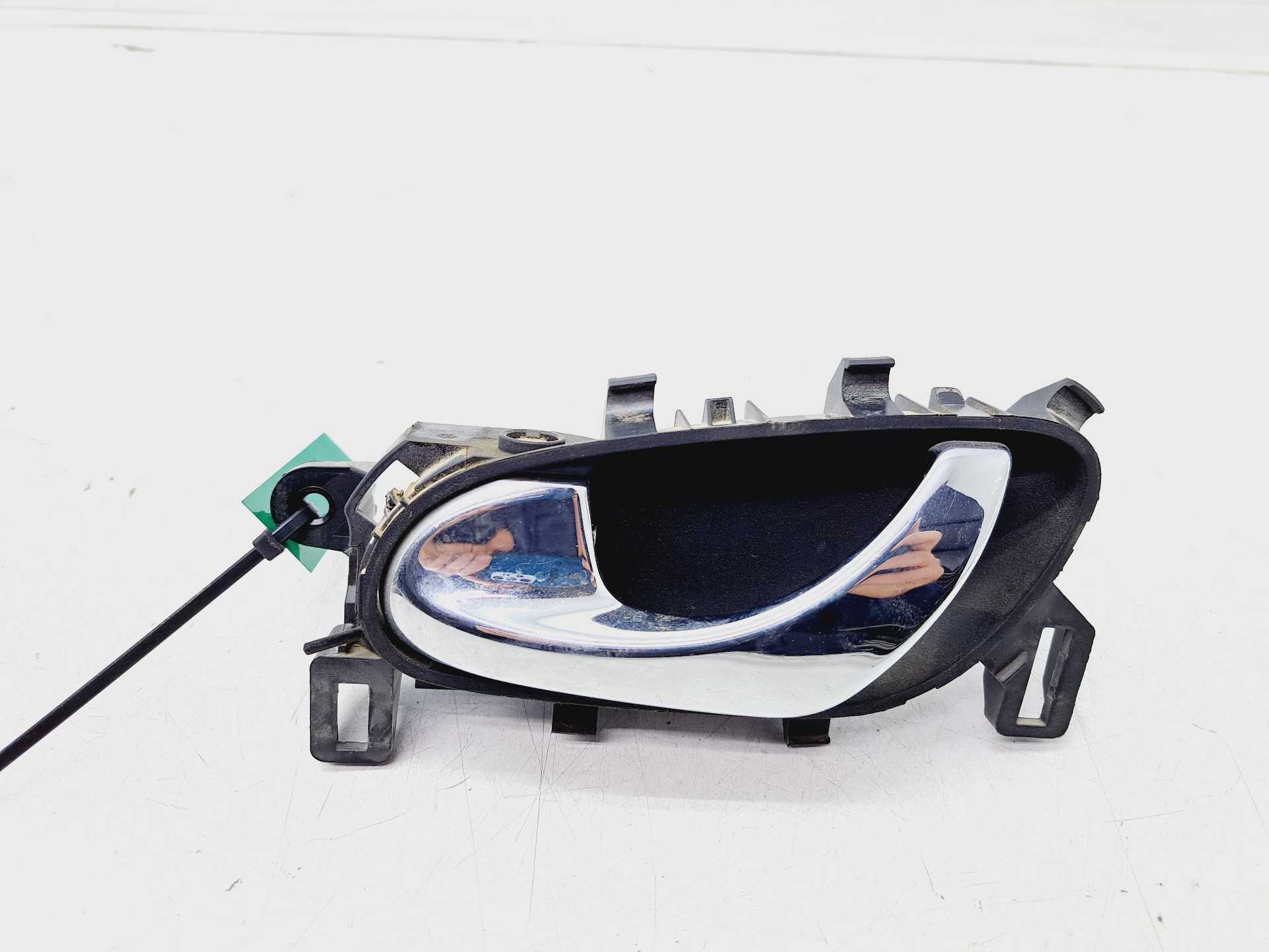 Recambio de maneta interior trasera izquierda para renault kadjar bose edition referencia OEM IAM 806714EA  
