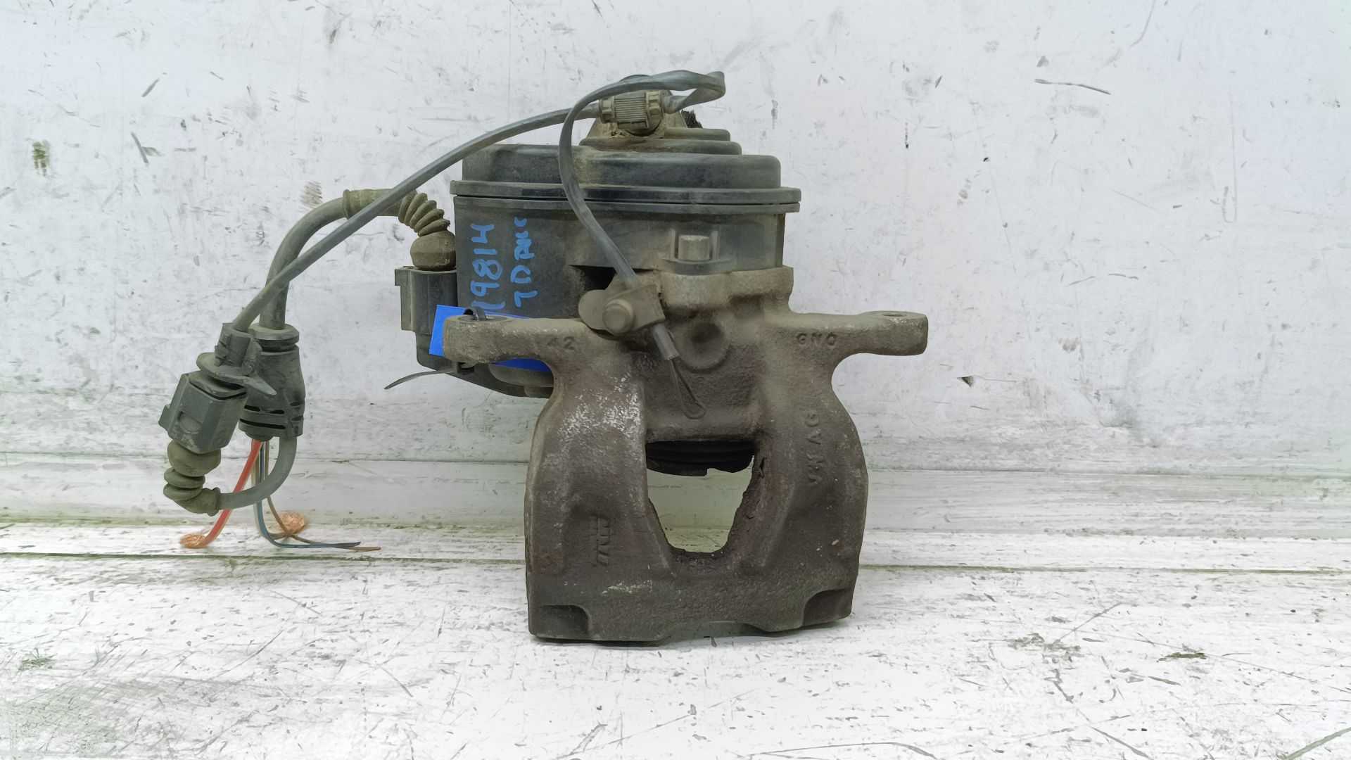 Recambio de pinza de freno trasera derecha para audi a4 berlina (8w2) básico referencia OEM IAM 8W0406AT  