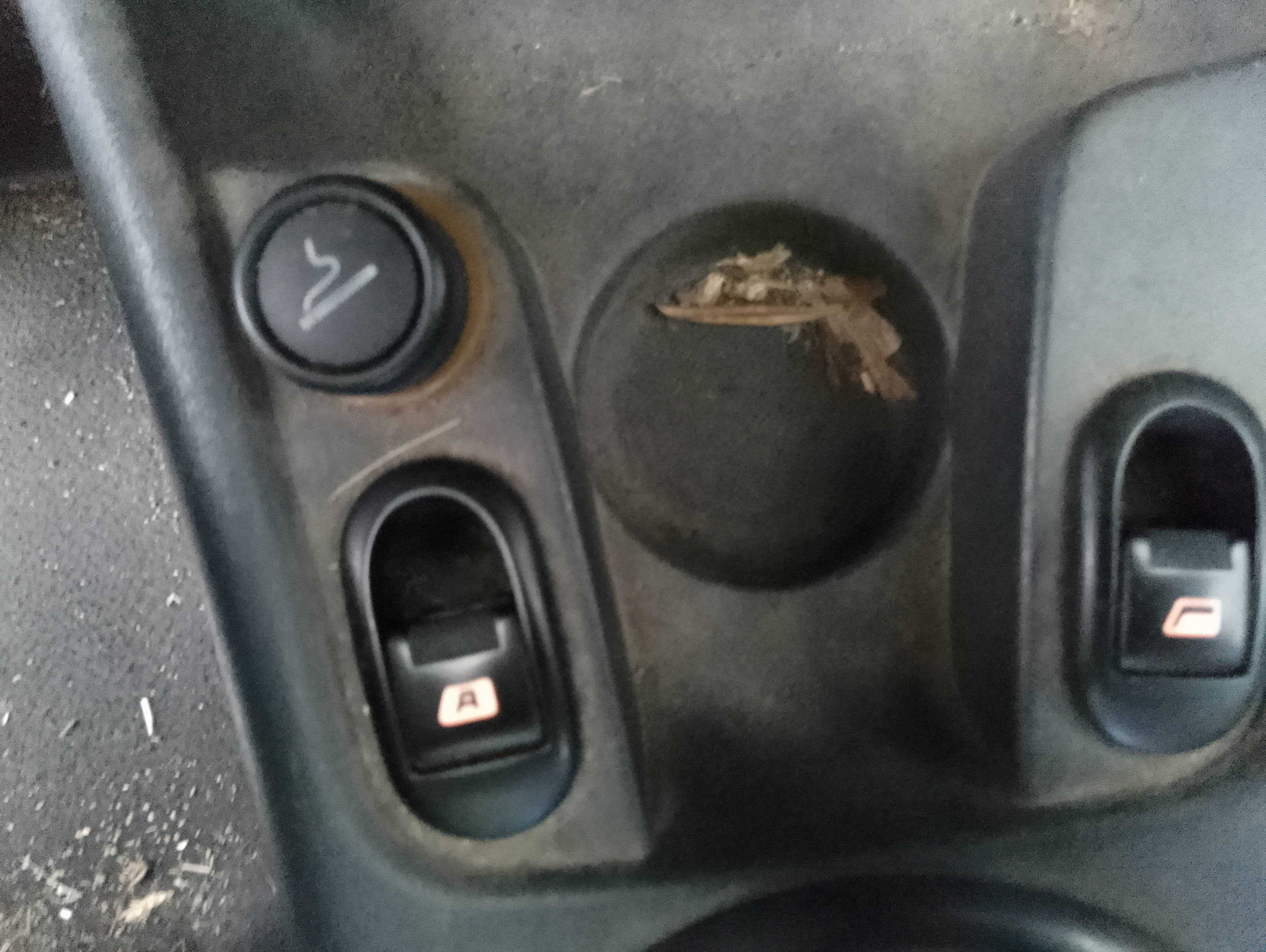 Recambio de mando elevalunas delantero izquierdo para citroën c2 audace referencia OEM IAM   