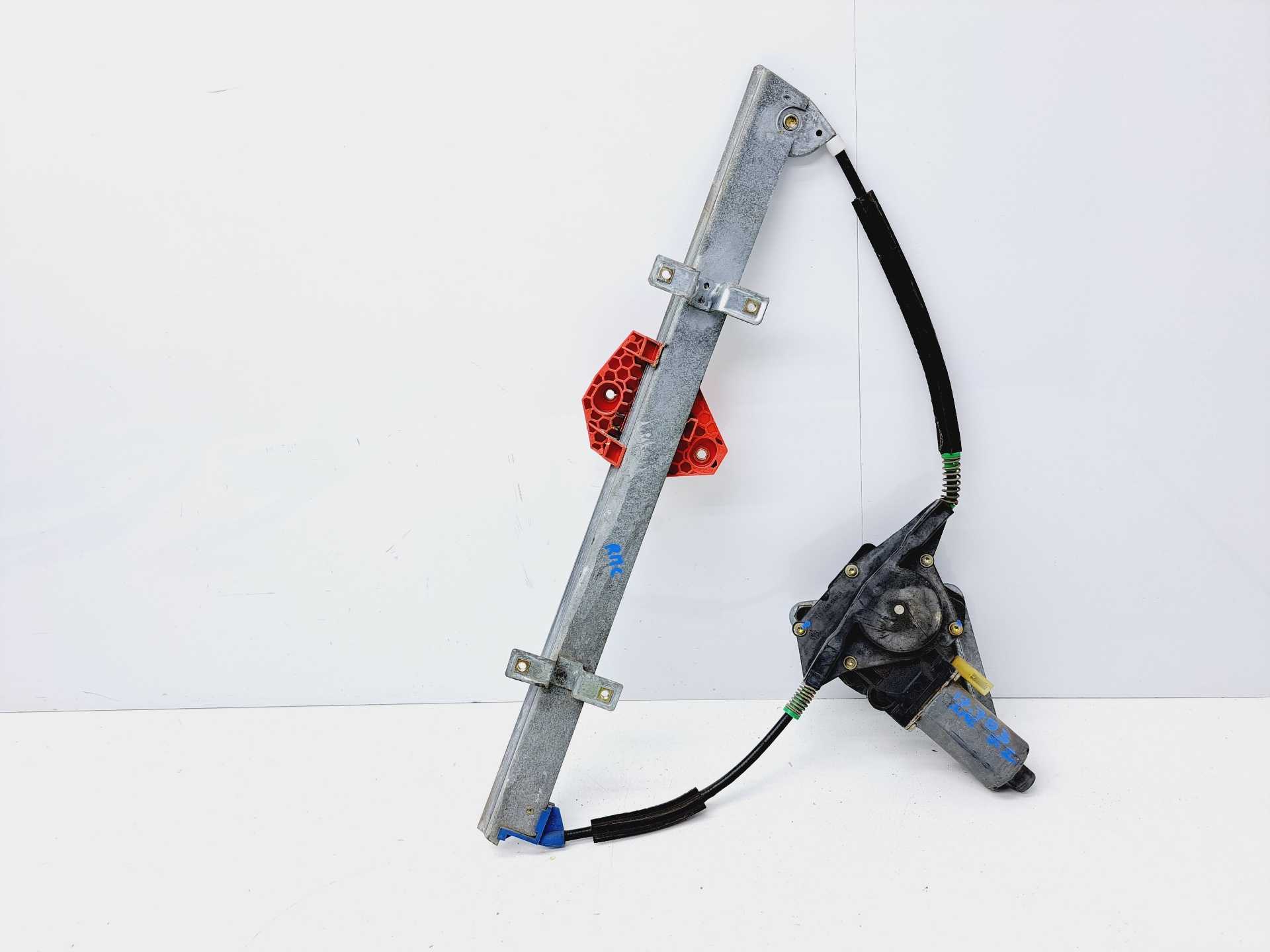 Recambio de elevalunas delantero izquierdo para ford mondeo berlina (gd) clx referencia OEM IAM 0130821680 93BBF23201B BOSCH