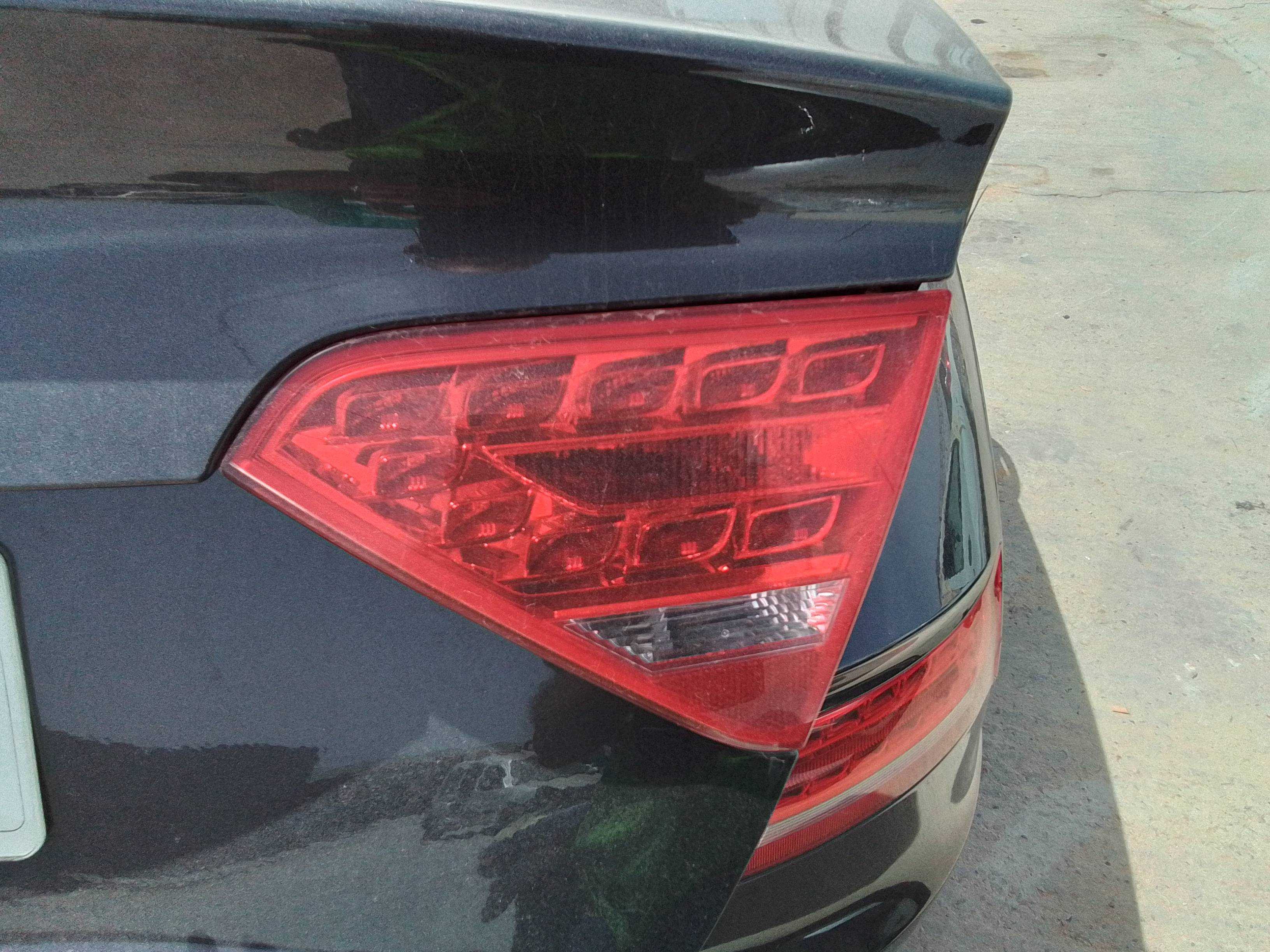 Recambio de piloto porton trasero derecho para audi a5 sportback (8t) 2.0 16v tfsi referencia OEM IAM   