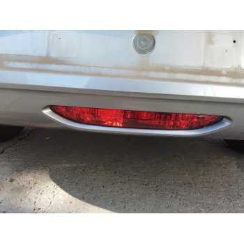 Recambio de faro antiniebla trasero central para opel corsa f edition referencia OEM IAM   