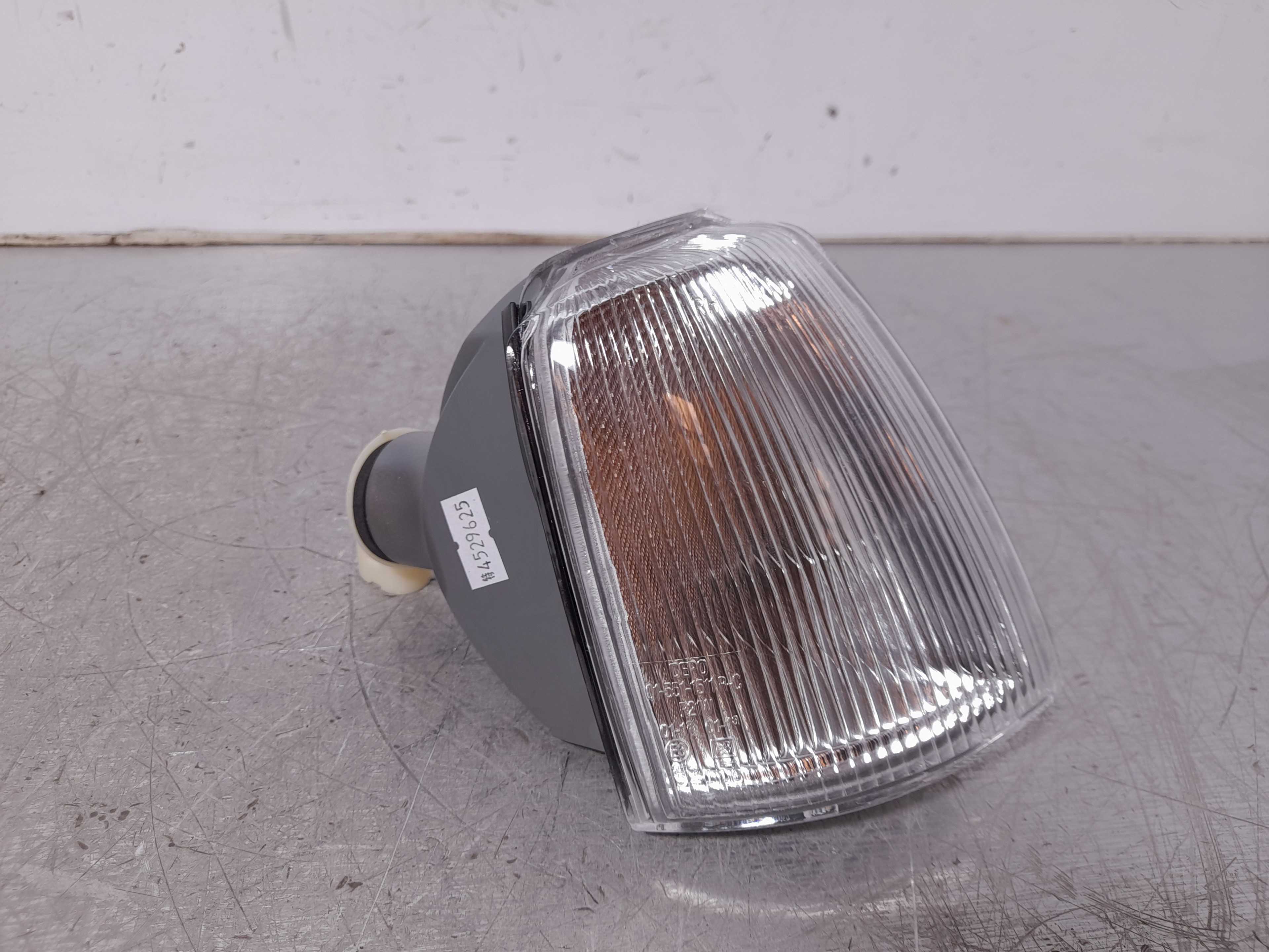 Recambio de piloto delantero derecho para renault 19 (b/c/l53) referencia OEM IAM  IPARLUX 