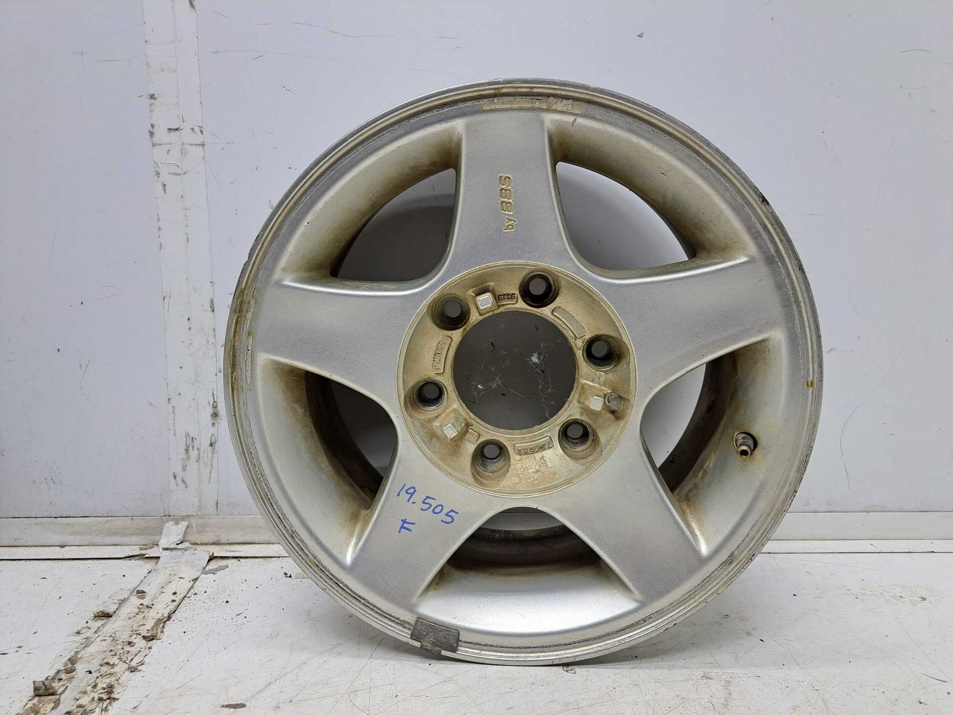 Recambio de llanta para nissan terrano/terrano.ii (r20) avenue referencia OEM IAM R15 7251171 