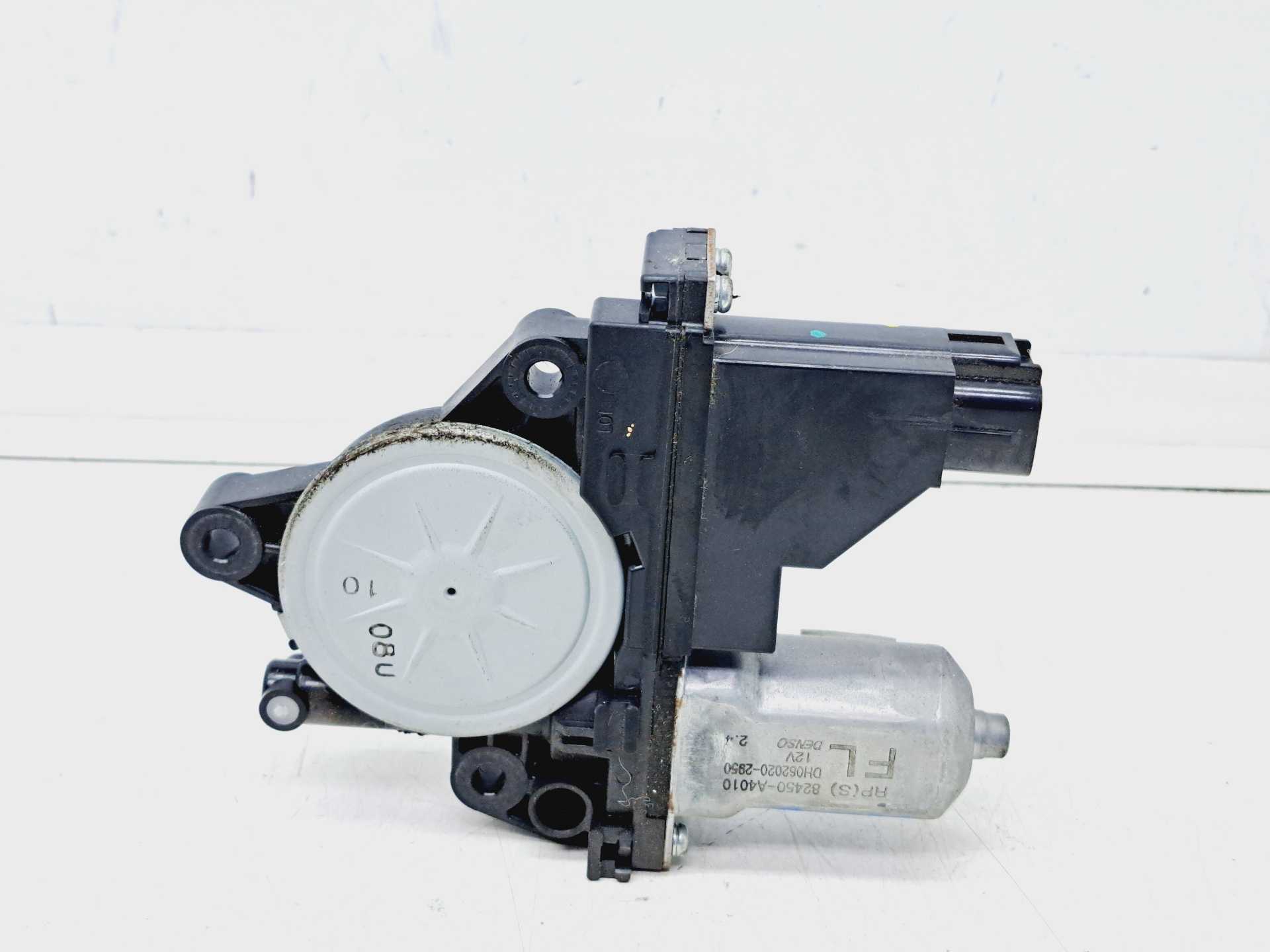 Recambio de motor elevalunas delantero izquierdo para kia carens ( ) basic referencia OEM IAM 82450A4010 DH0620202950 DENSO