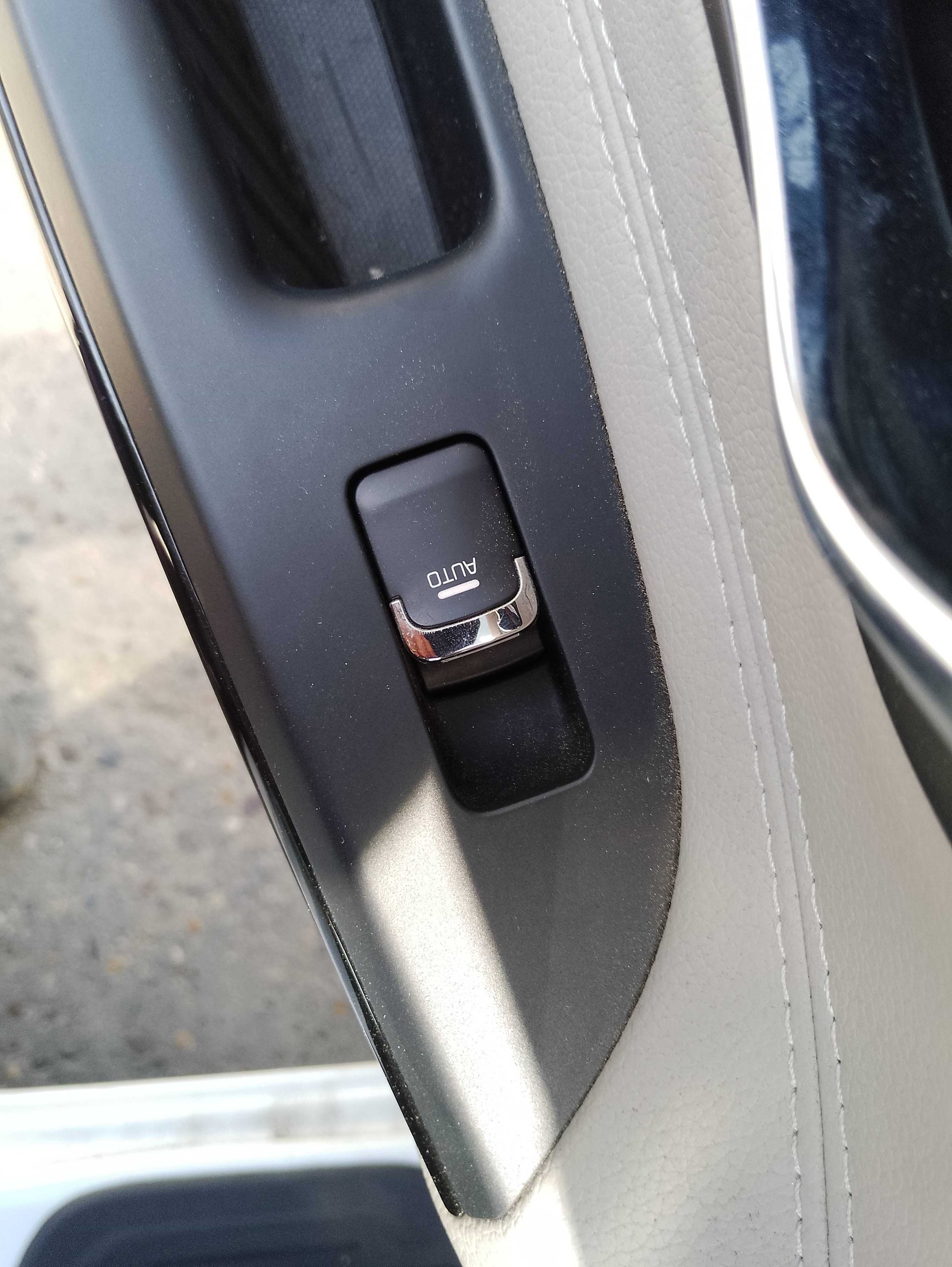 Recambio de mando elevalunas trasero izquierdo para kia cee´d business referencia OEM IAM   
