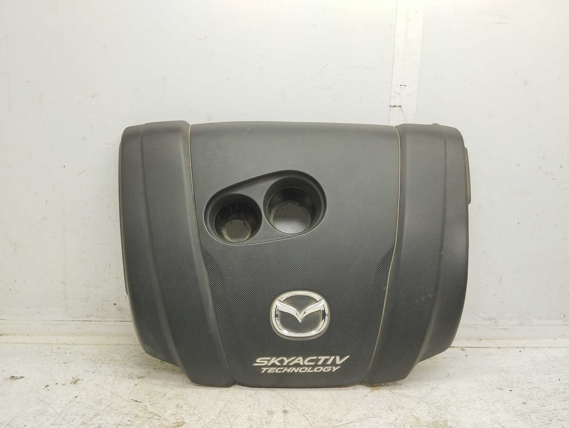 Recambio de tapa motor para mazda cx-3 center-line referencia OEM IAM PE01E02F4  