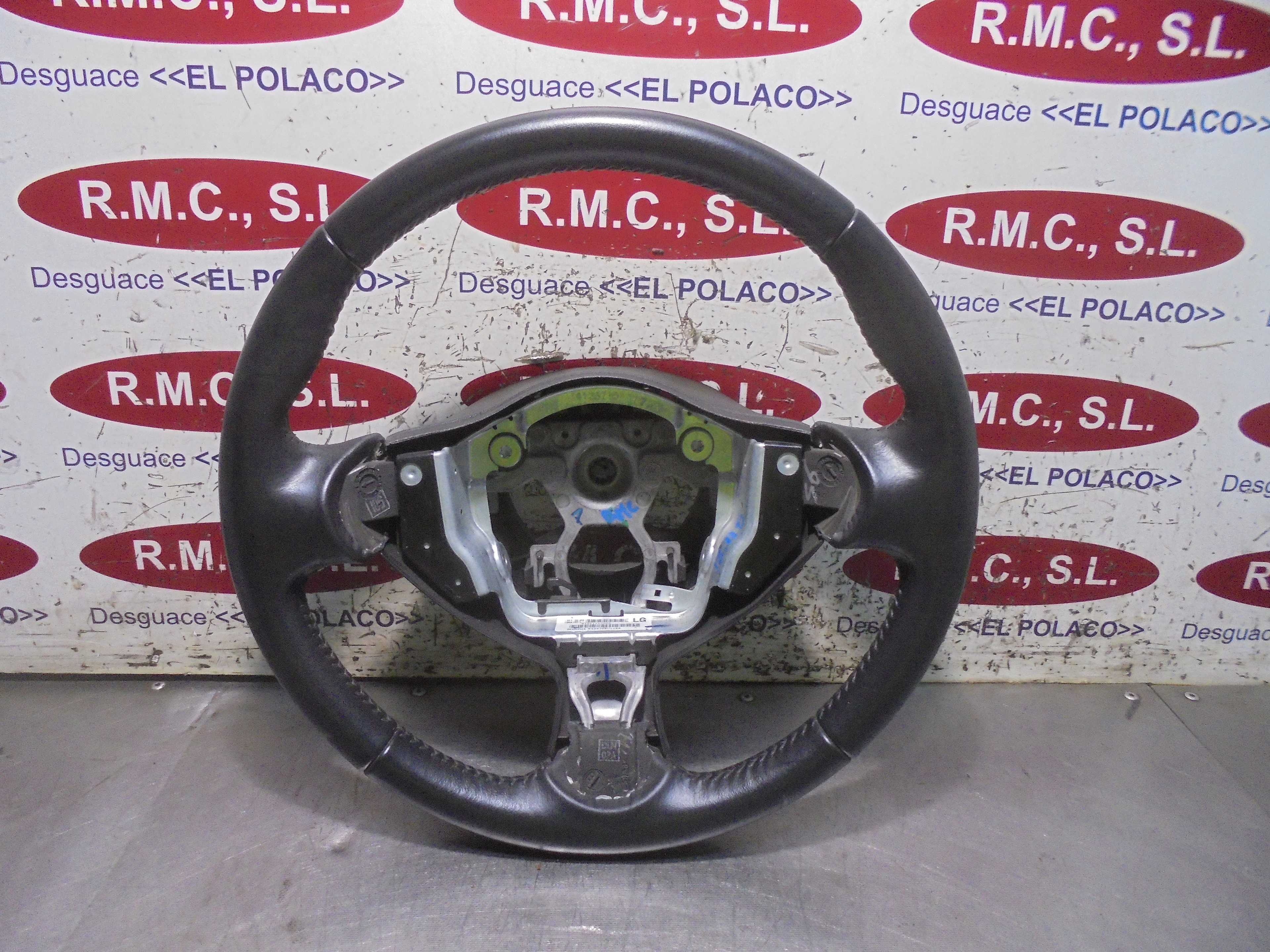 Recambio de volante para nissan juke (f15) acenta referencia OEM IAM 484301KB1A  