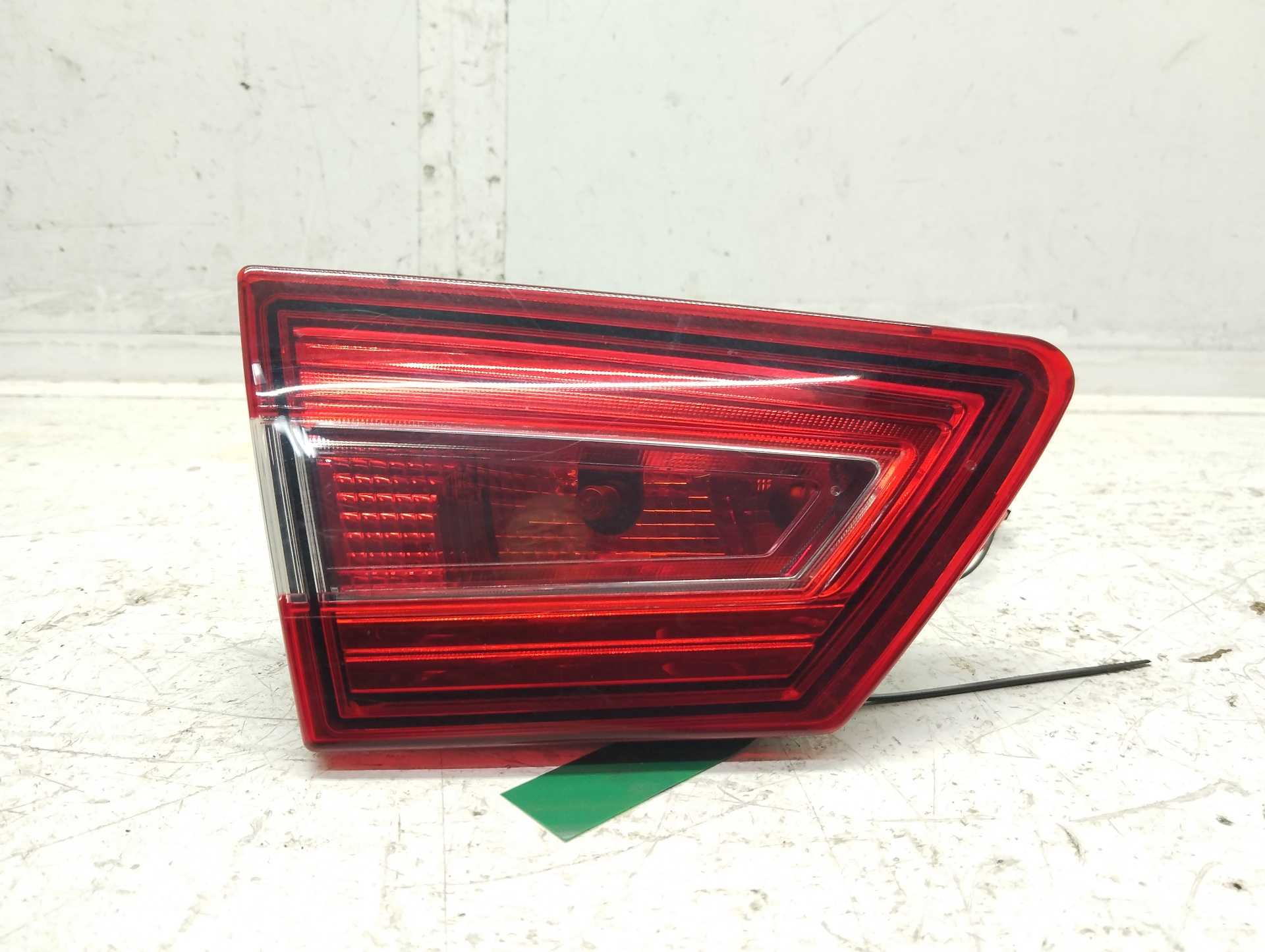 Recambio de piloto porton trasero izquierdo para renault clio iv 1.5 dci referencia OEM IAM 265552424R  