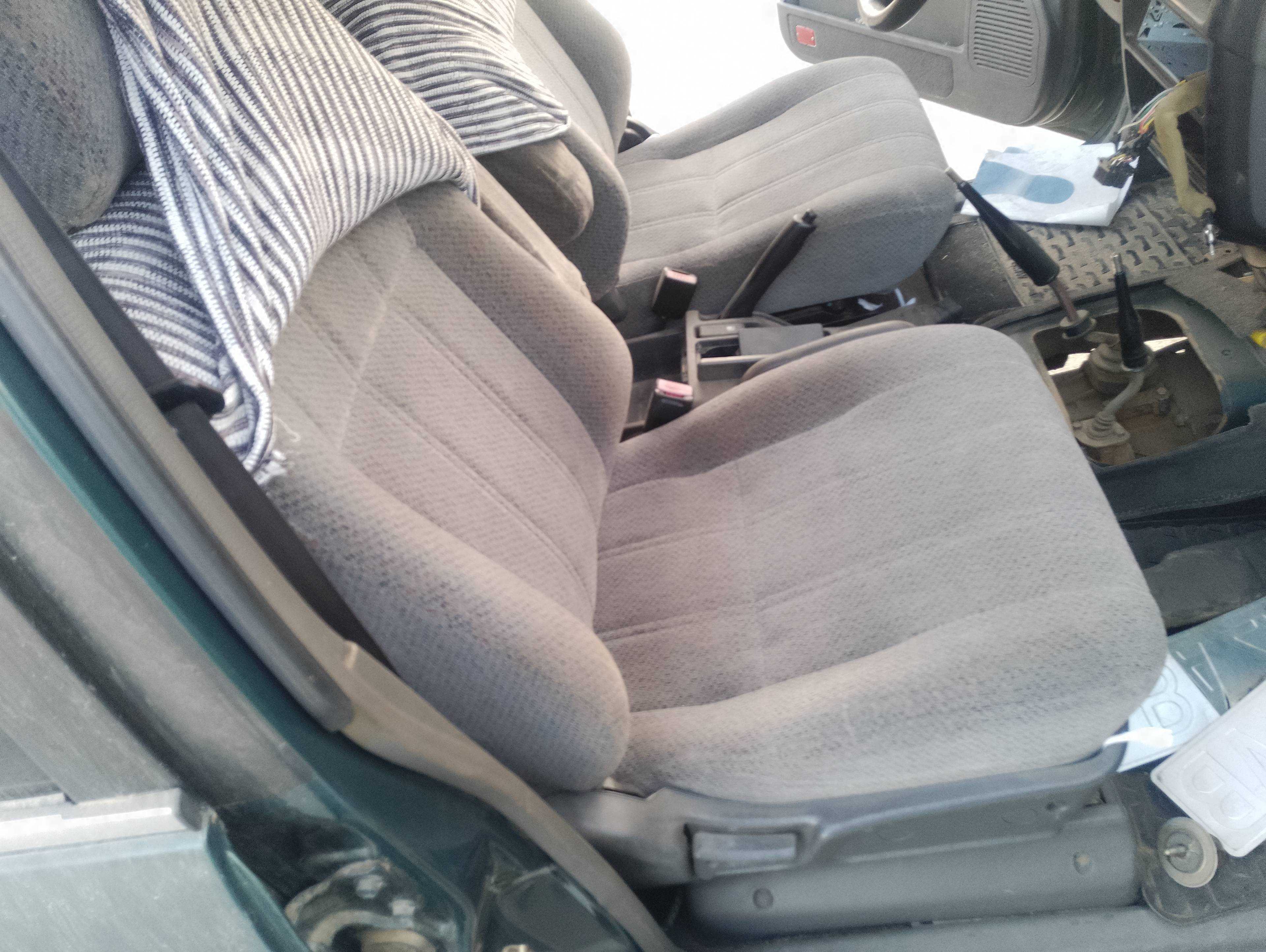 Recambio de asiento delantero derecho para opel monterey básico referencia OEM IAM   