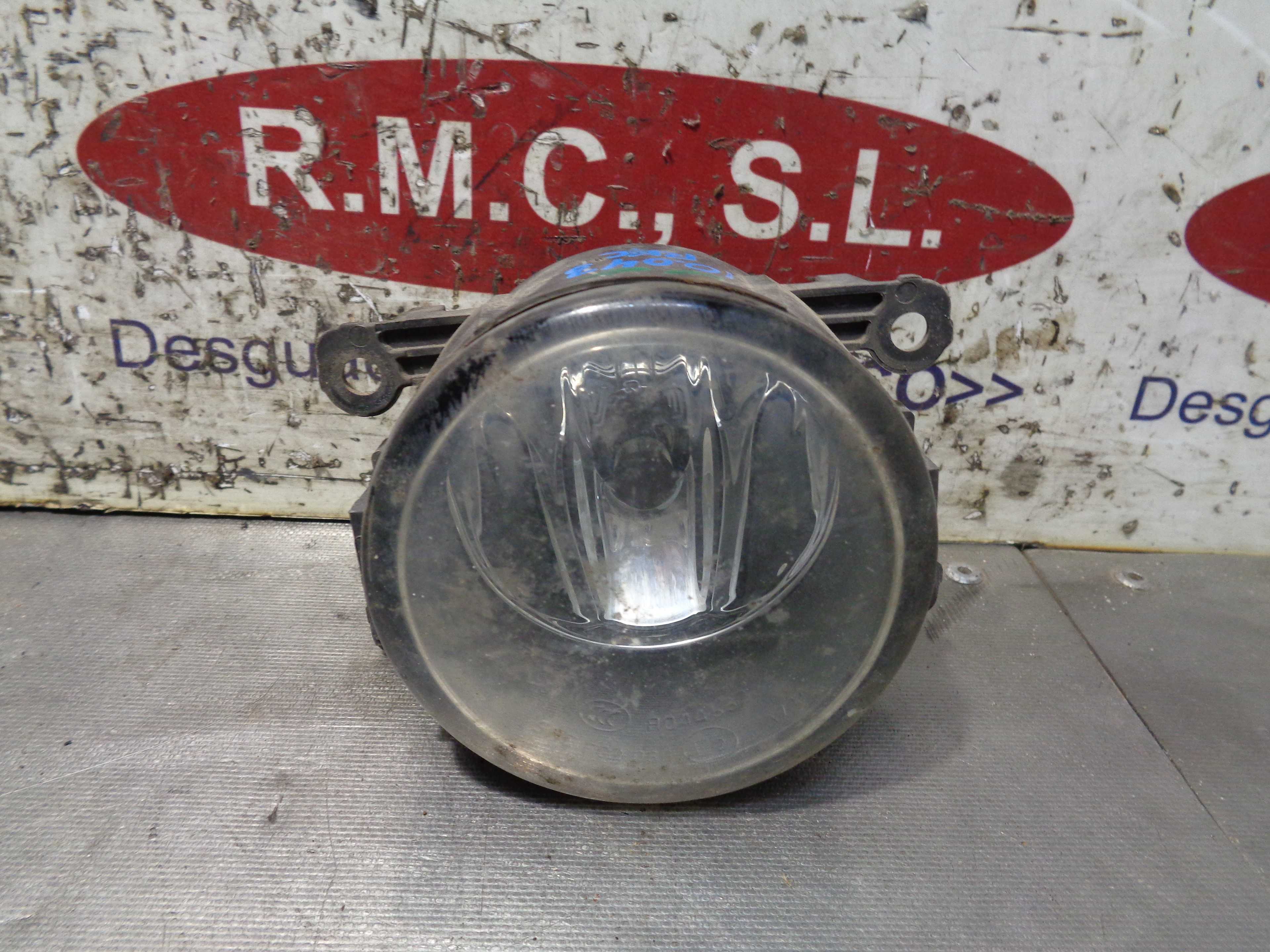 Recambio de faro antiniebla izquierdo para renault fluence limited referencia OEM IAM 8200074008  