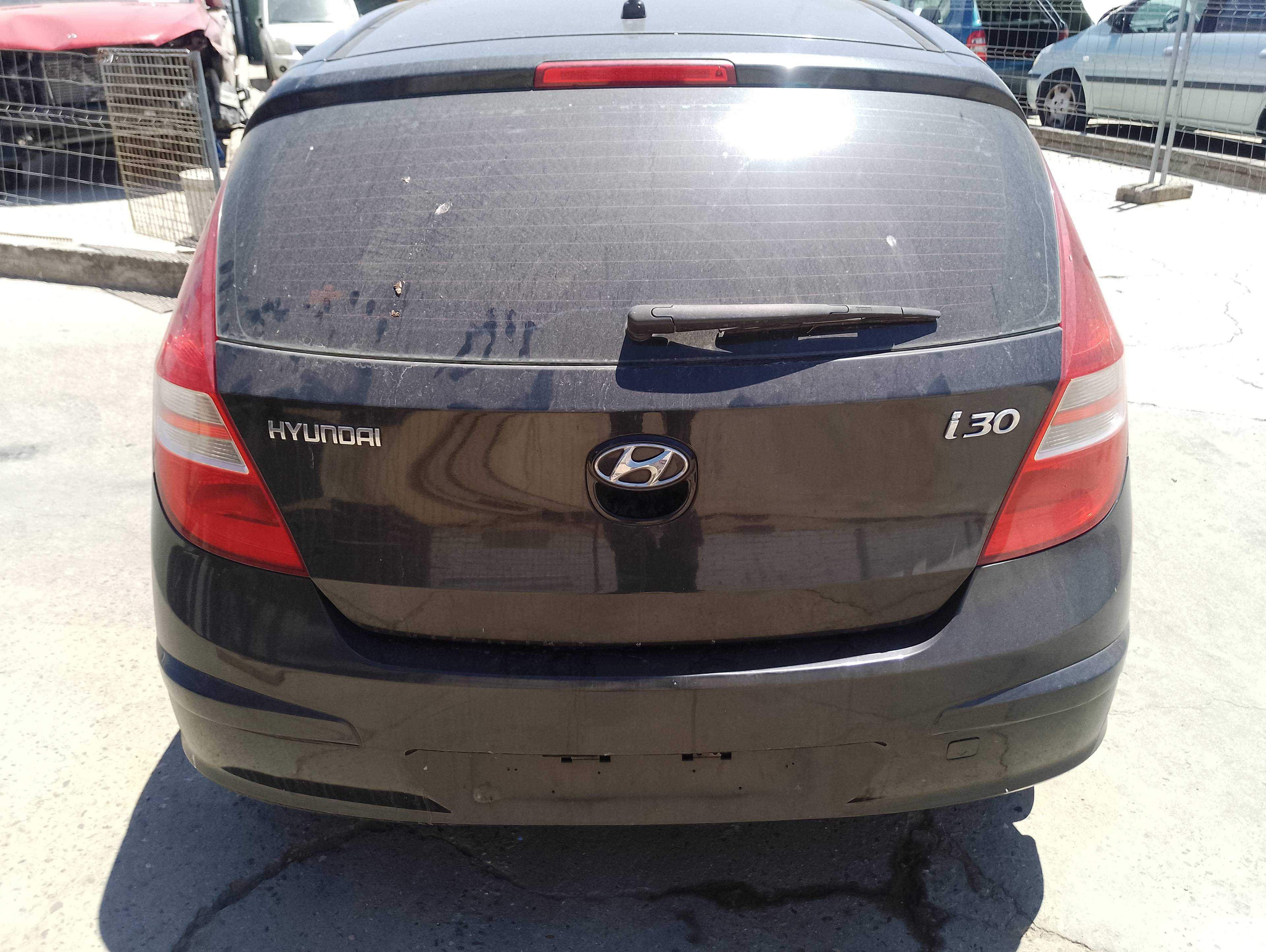 Recambio de porton trasero para hyundai i30 classic referencia OEM IAM   