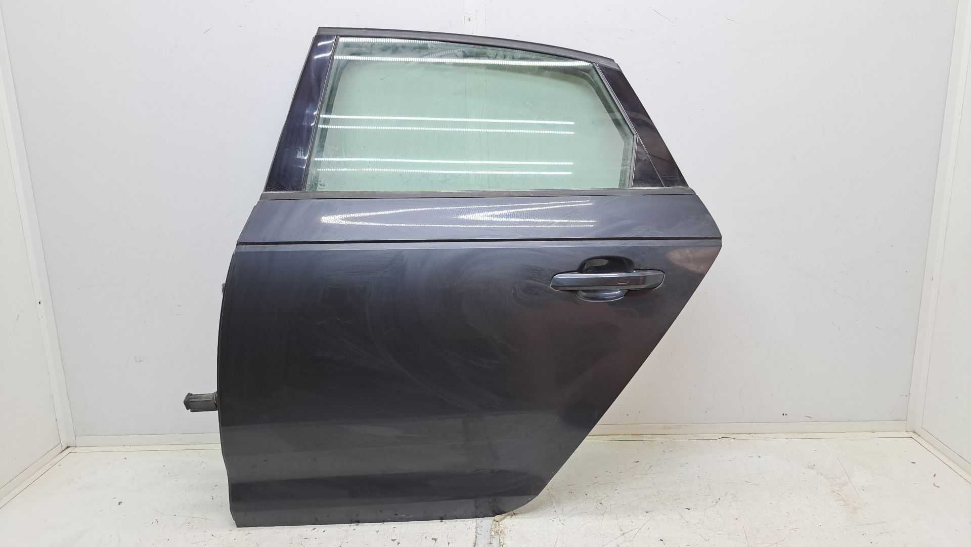 Recambio de puerta trasera izquierda para audi a4 berlina (8w2) básico referencia OEM IAM 8W5833051C  