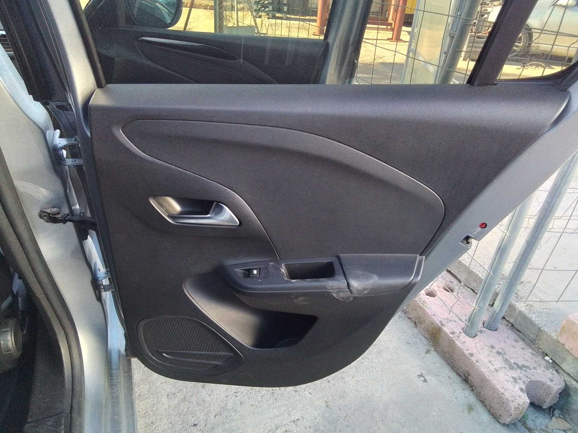 Recambio de guarnecido puerta trasera derecha para opel corsa f edition referencia OEM IAM   