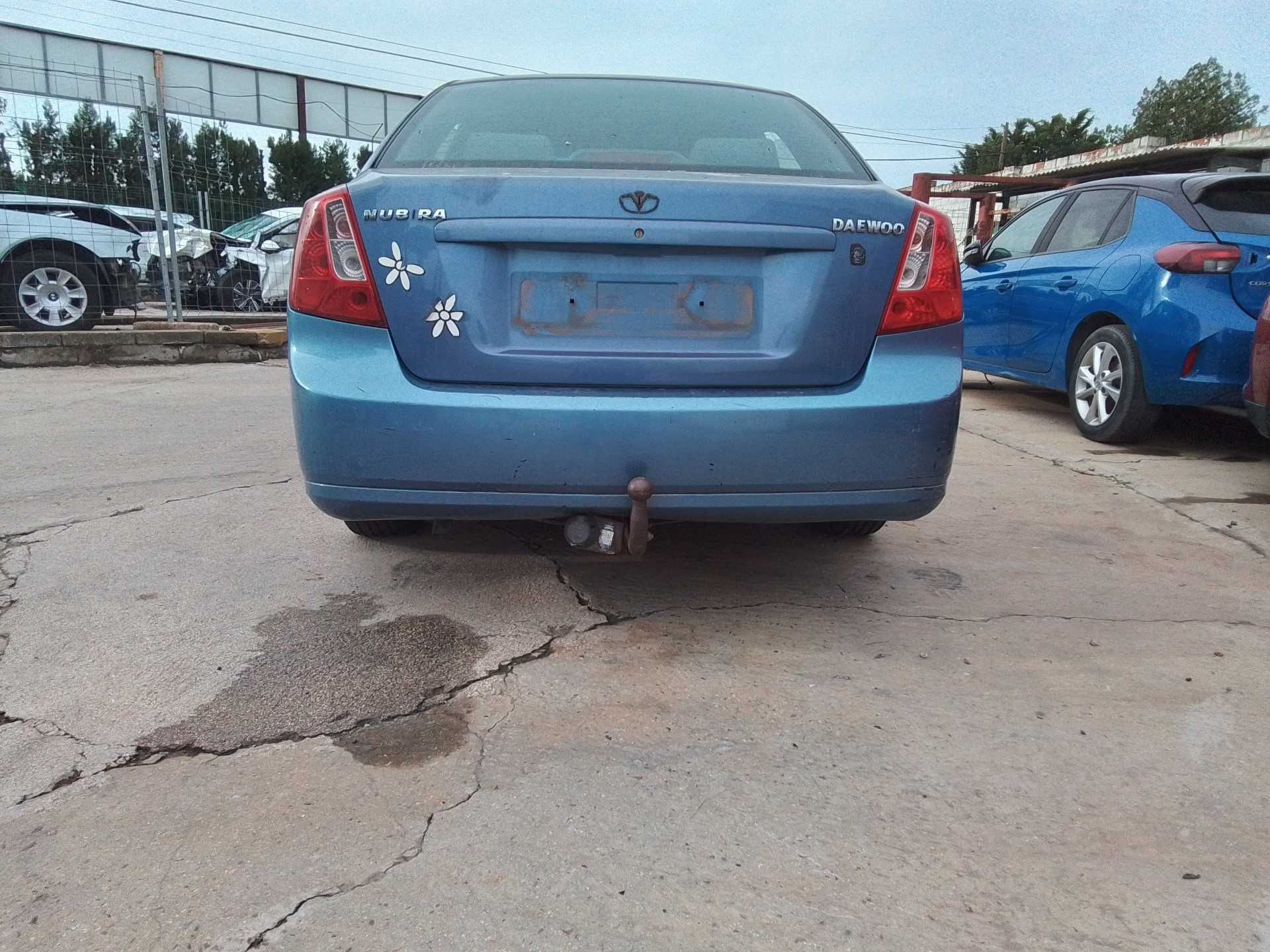 Recambio de paragolpes trasero para daewoo nubira berlina se referencia OEM IAM   