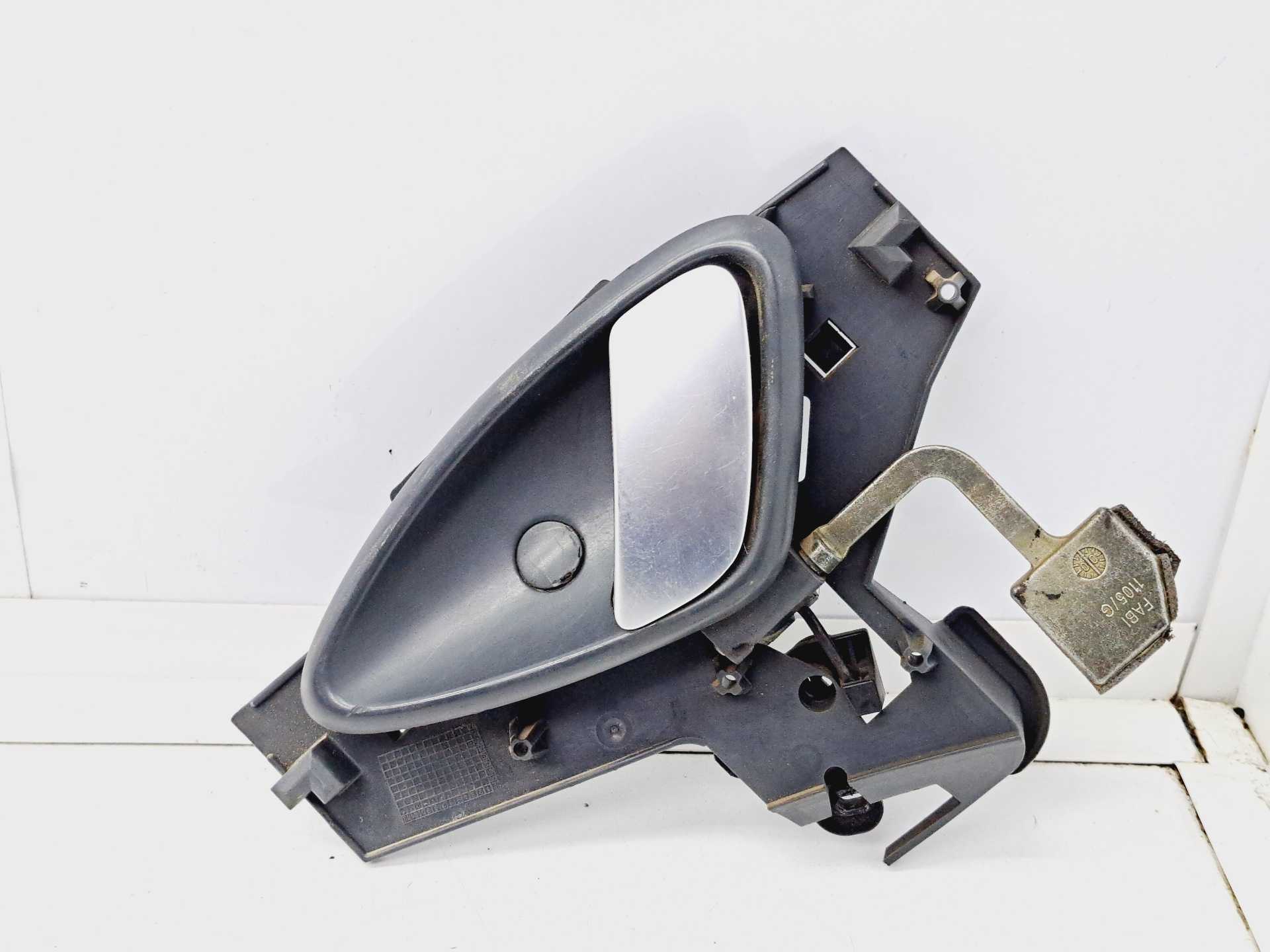 Recambio de maneta interior trasera izquierda para citroën c5 berlina 2.0 hdi sx referencia OEM IAM 9641315777  