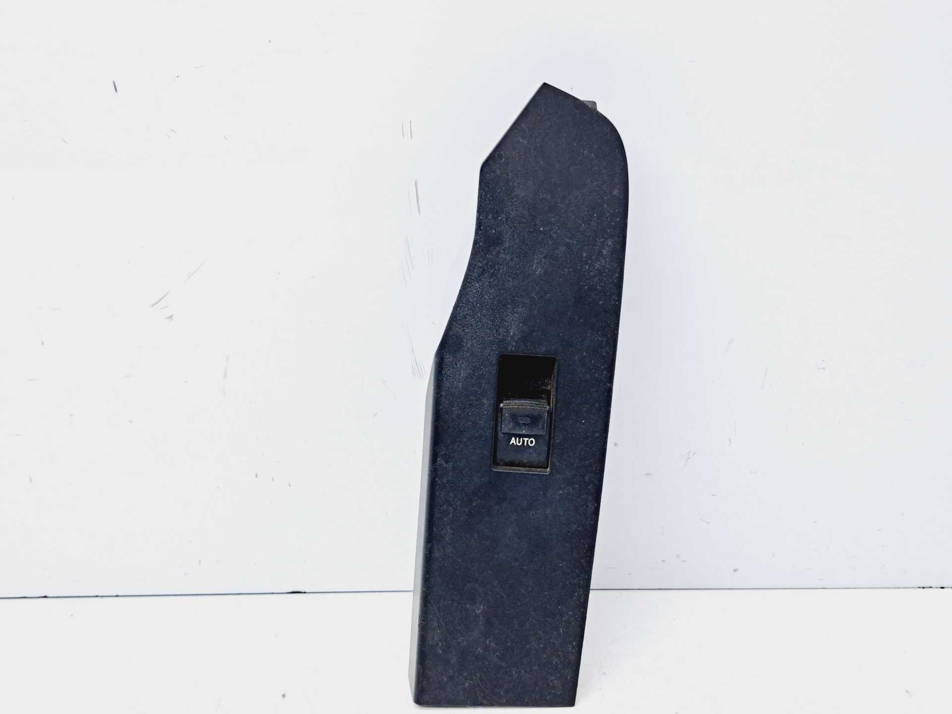 Recambio de mando elevalunas delantero derecho para toyota auris 1.8 16v (híbrido) referencia OEM IAM 7423102D50  