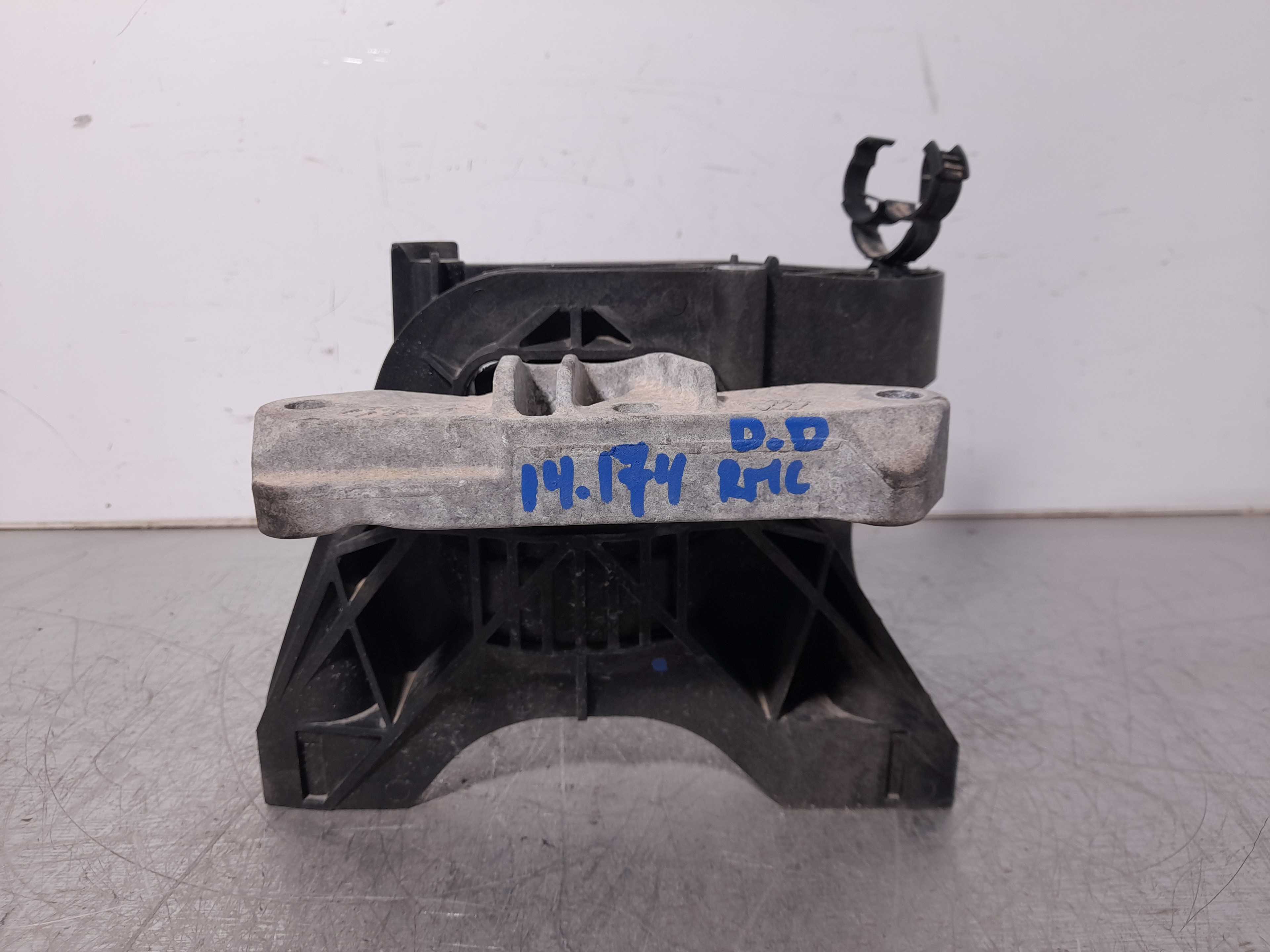 Recambio de soporte motor derecho para peugeot 3008 active referencia OEM IAM 9820297580  