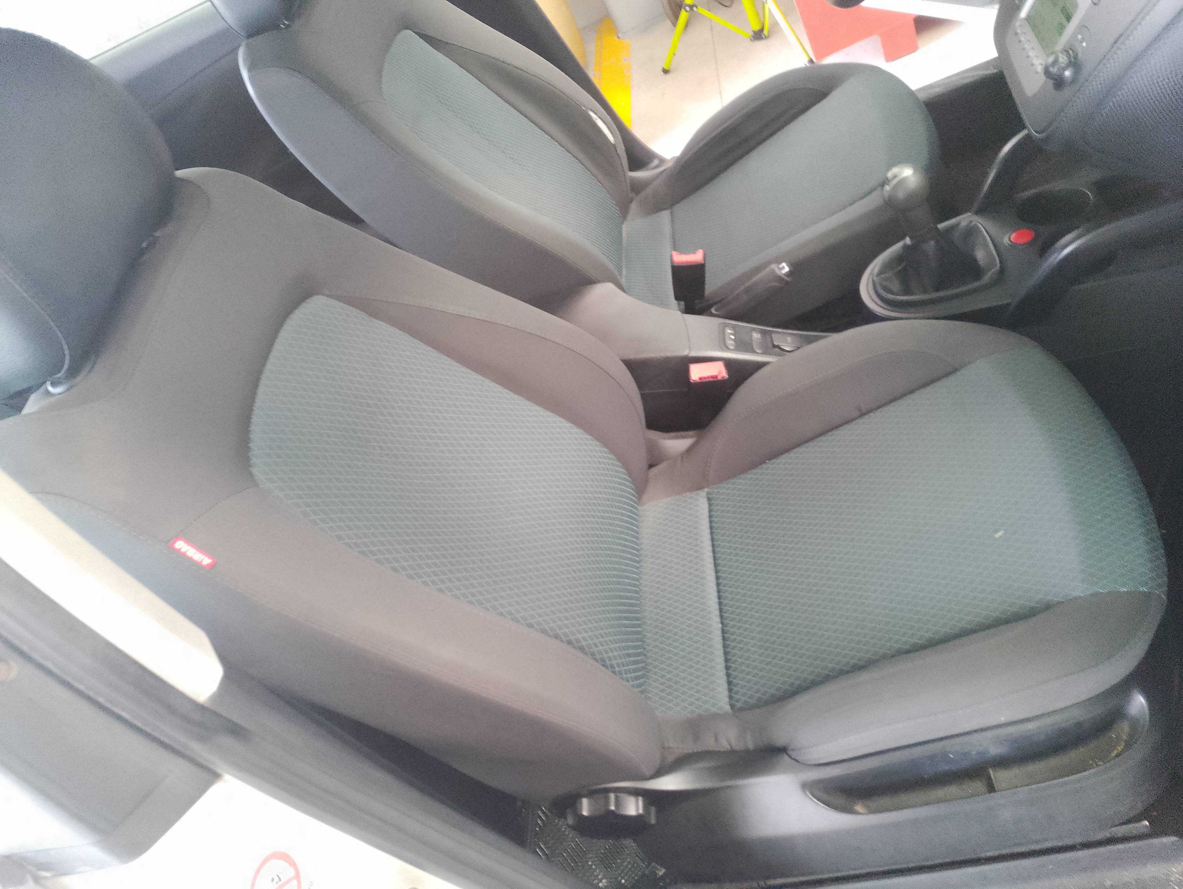 Recambio de asiento delantero derecho para seat toledo (5p2) exclusive referencia OEM IAM   