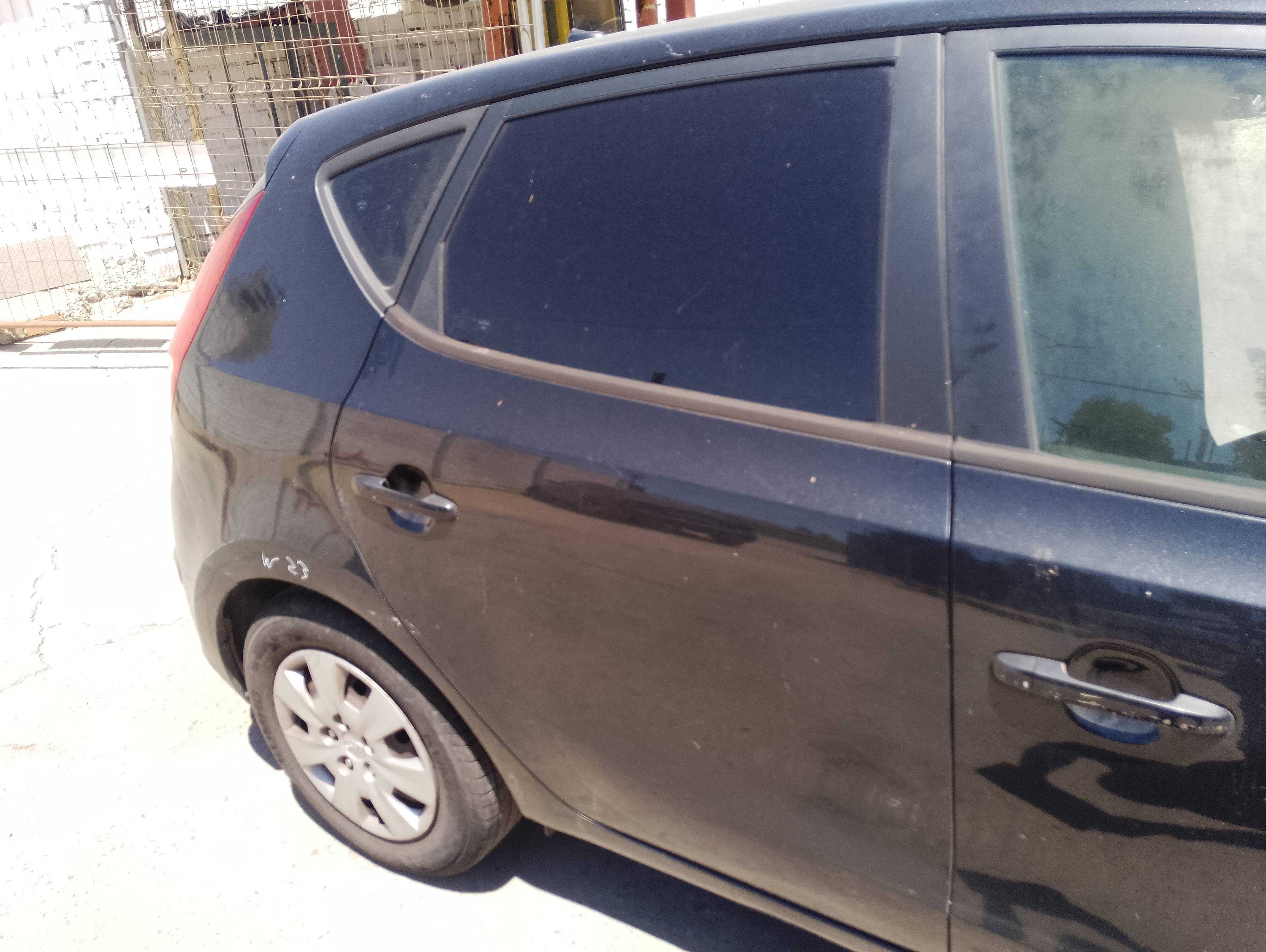 Recambio de puerta trasera derecha para hyundai i30 classic referencia OEM IAM   