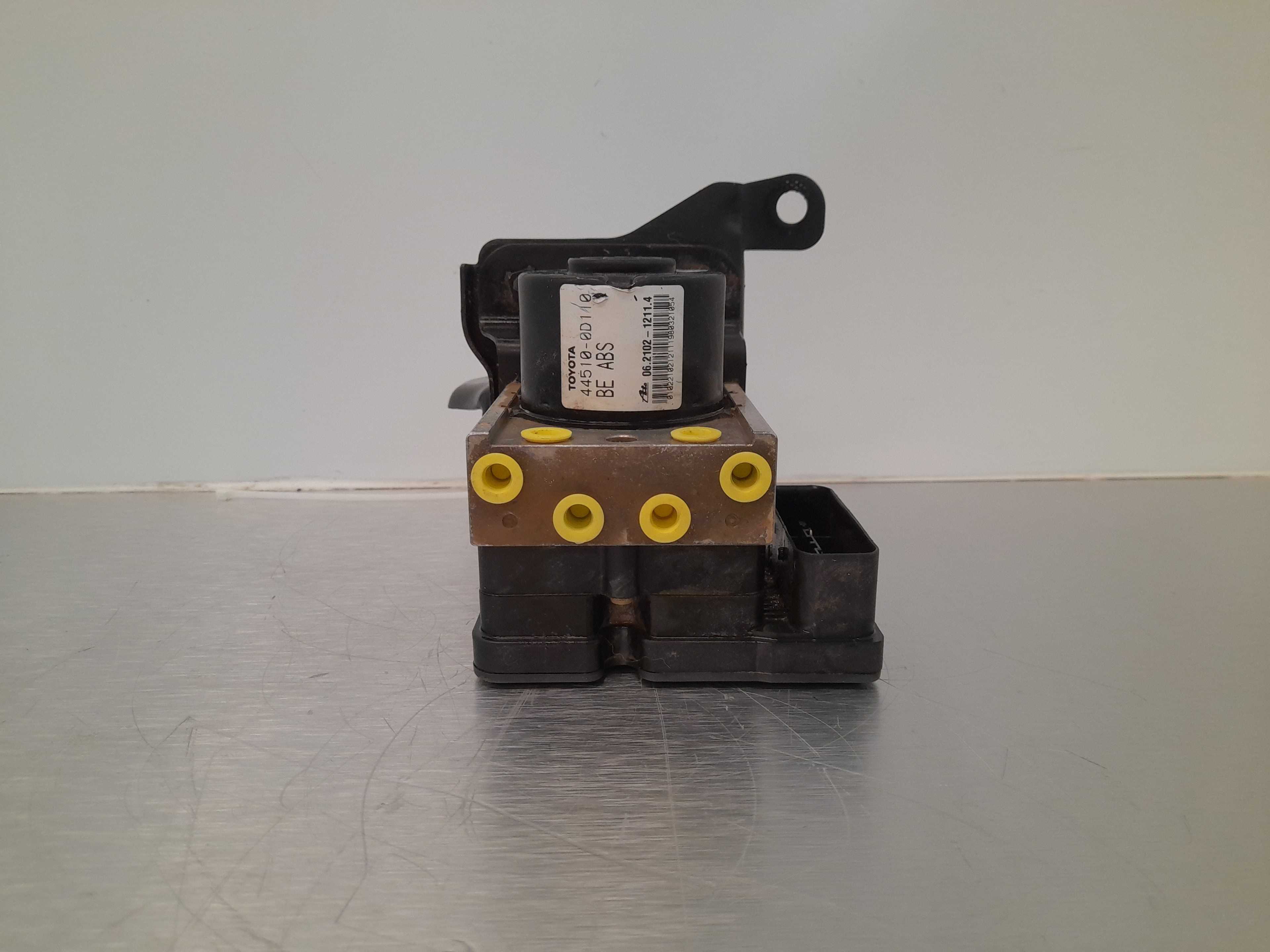 Recambio de abs para toyota yaris active referencia OEM IAM   