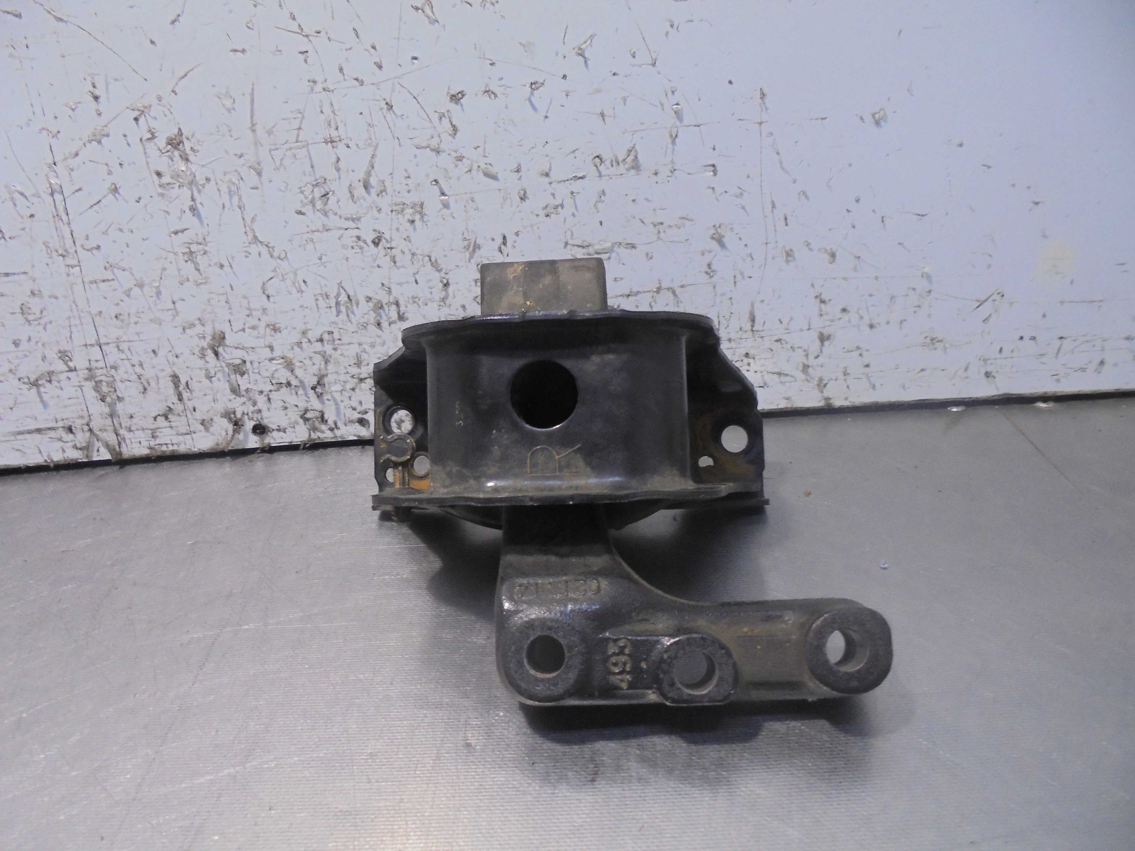 Recambio de soporte motor derecho para citroën c3 collection referencia OEM IAM 9671185380  