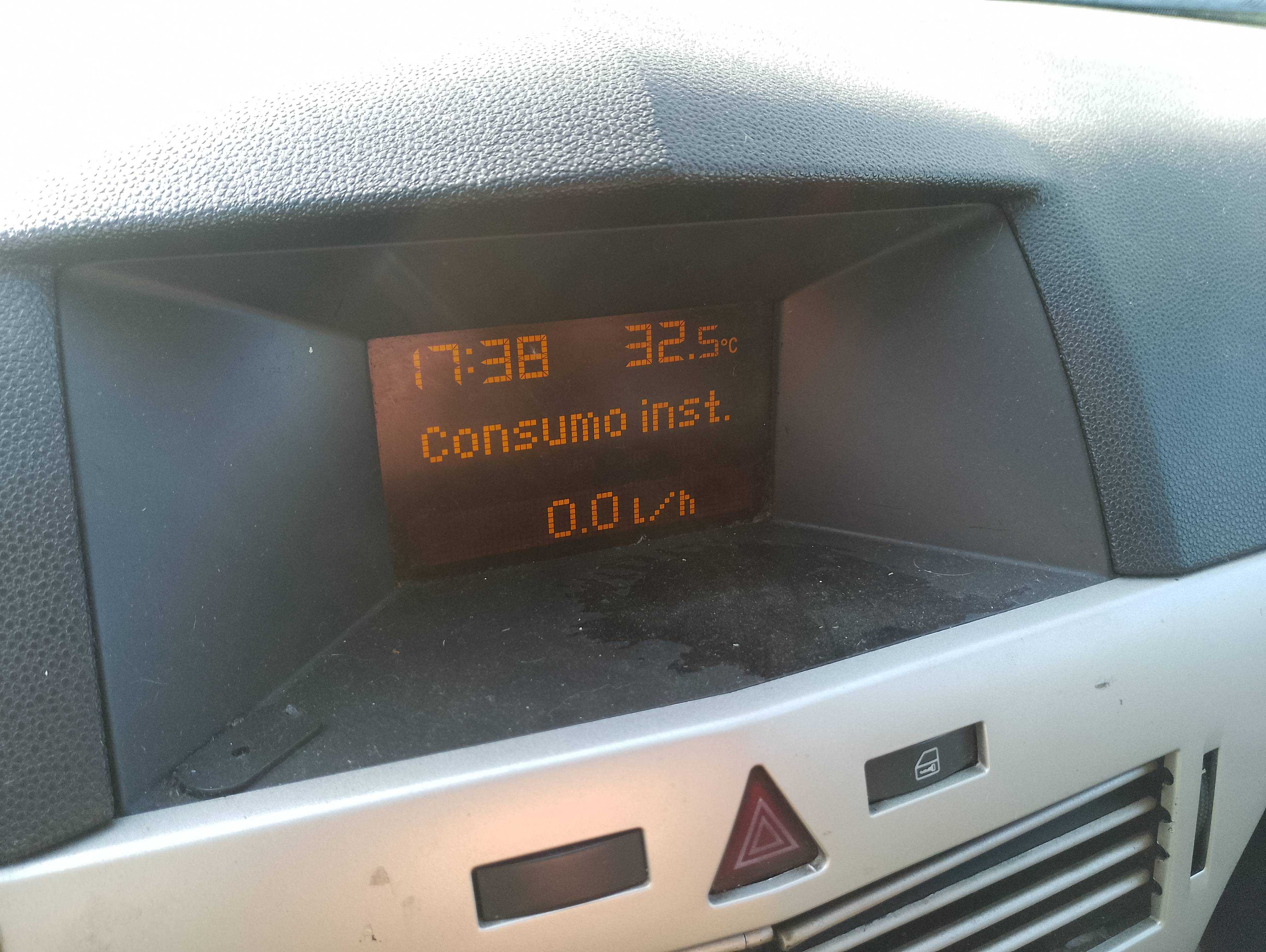 Recambio de pantalla multifuncion para opel astra h berlina cosmo referencia OEM IAM   
