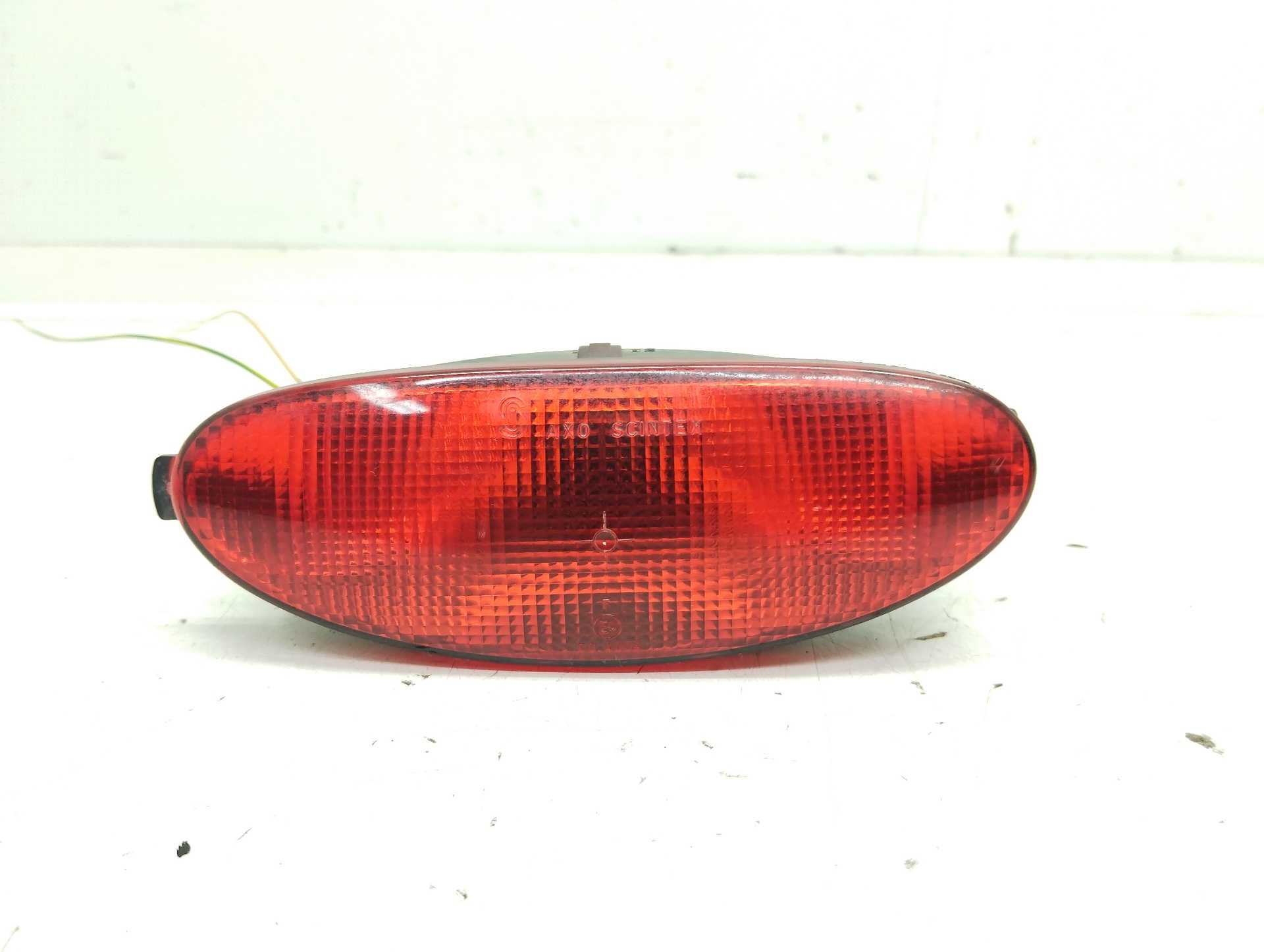 Recambio de faro antiniebla trasero central para peugeot 206 berlina xr referencia OEM IAM   