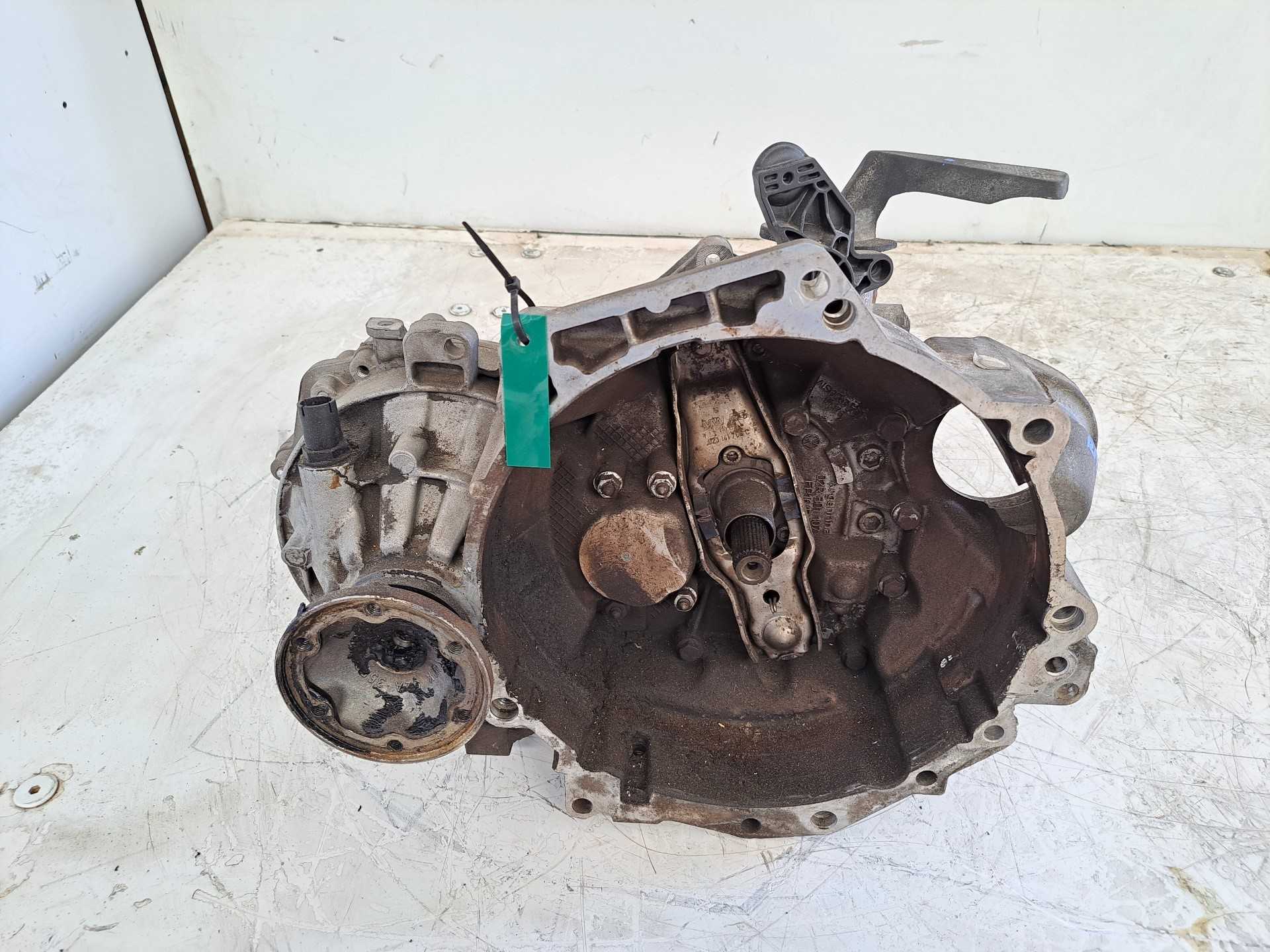 Recambio de caja cambios para skoda rapid 1.6 tdi dpf referencia OEM IAM MZL18064 640214 